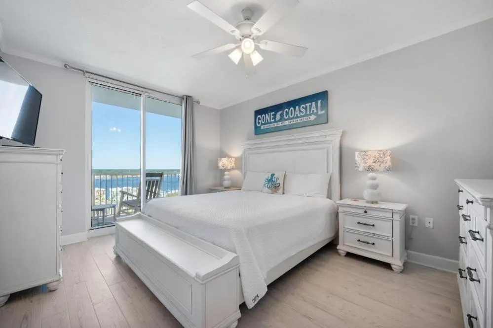 Bed in Sanibel 907 by Youngs Suncoast