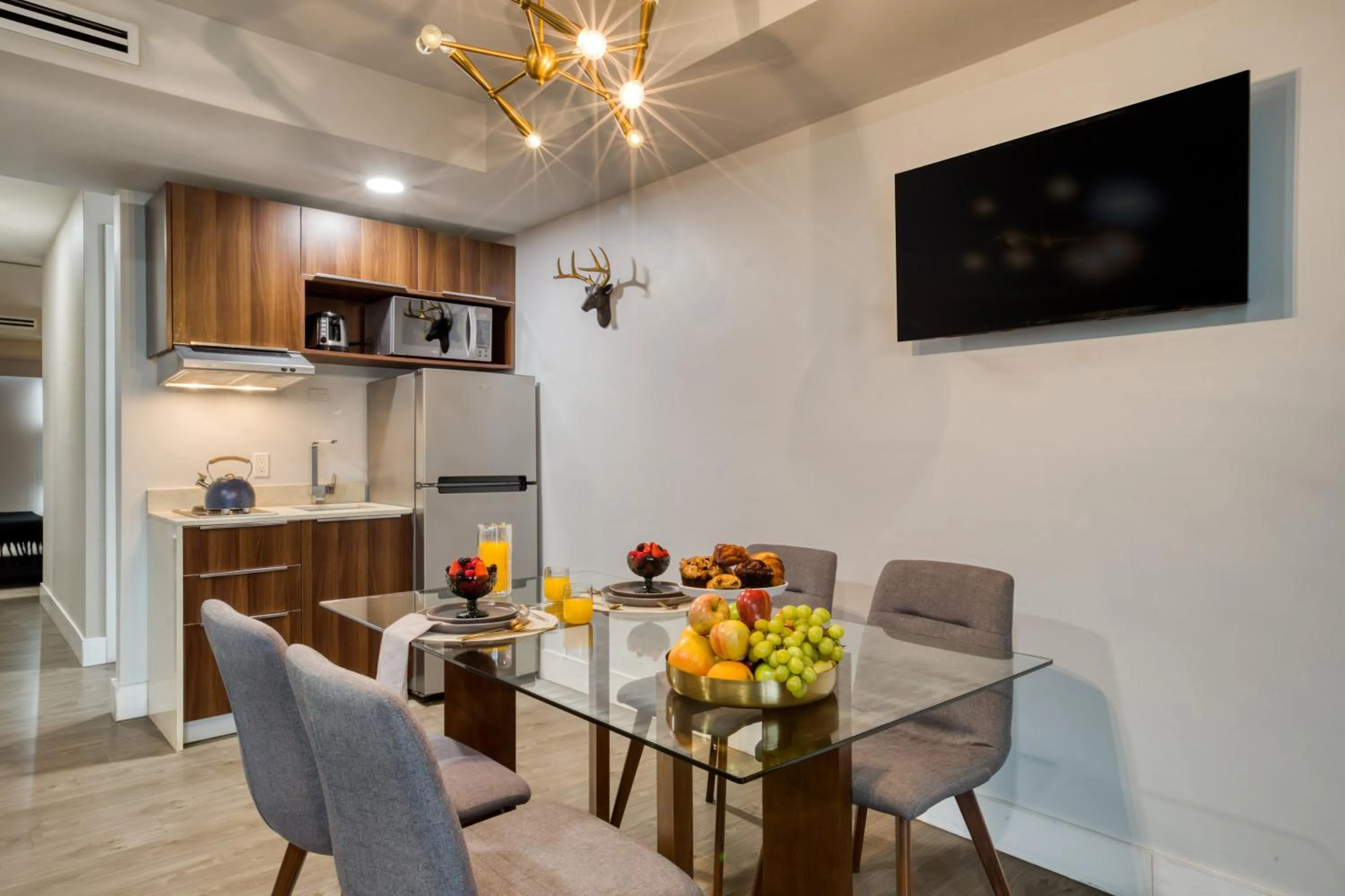 Dining area in Eazy Rio by ULIV