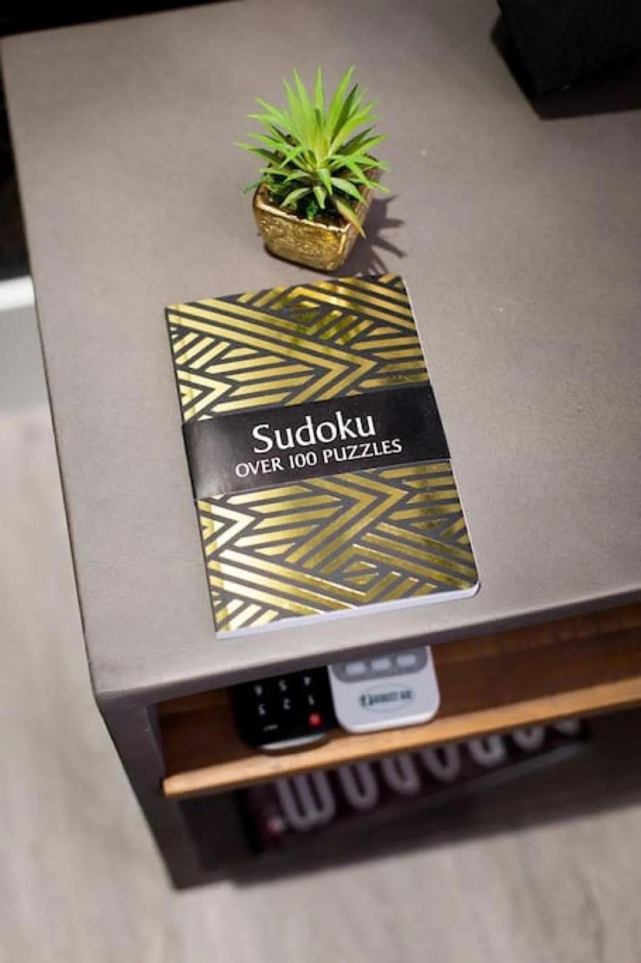 Palms Little Italy Studio with full bathroom by Denstays