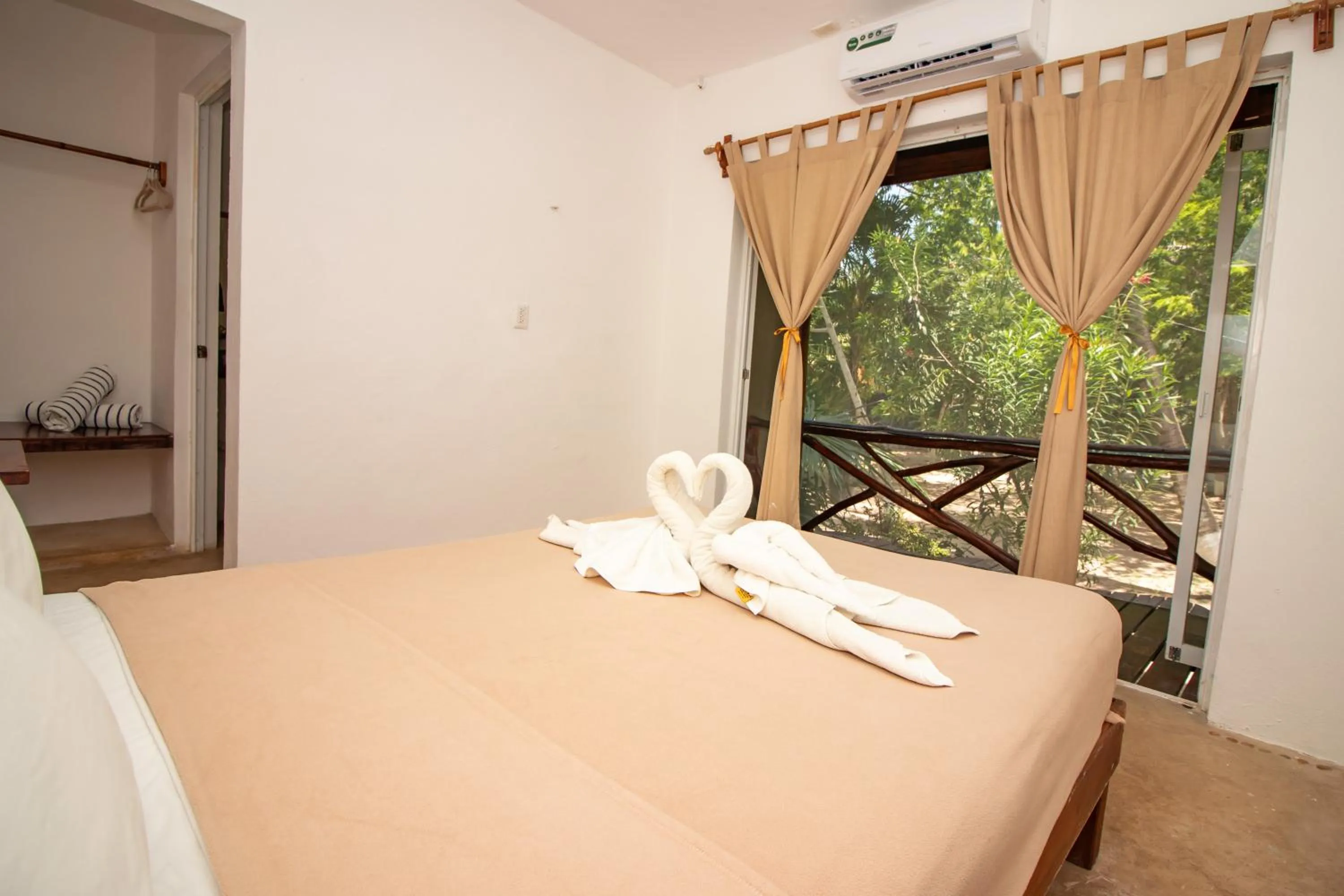 Bedroom, Bed in Hotel Ak'Na Holbox