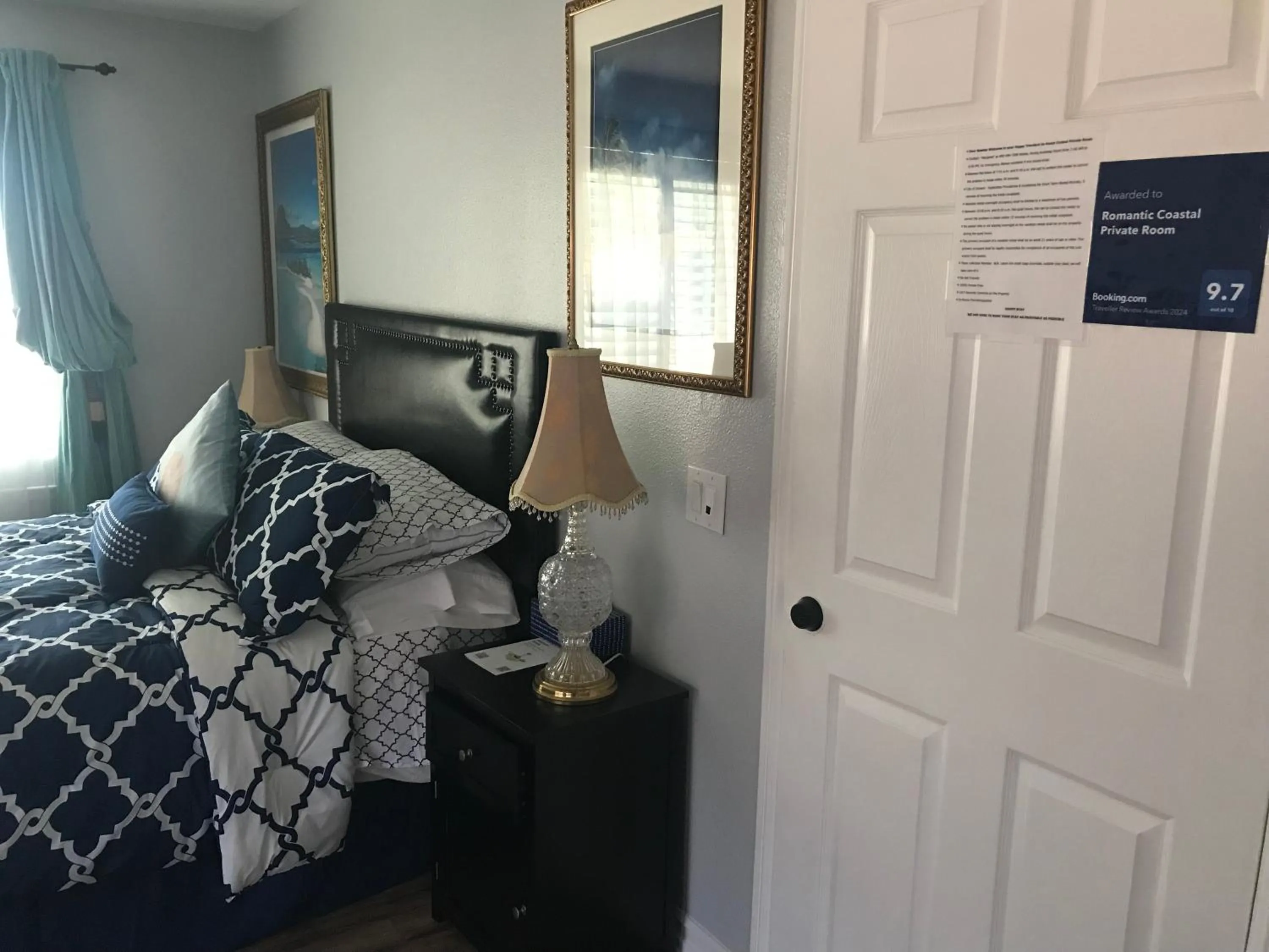 Bed in Romantic Coastal Private Room