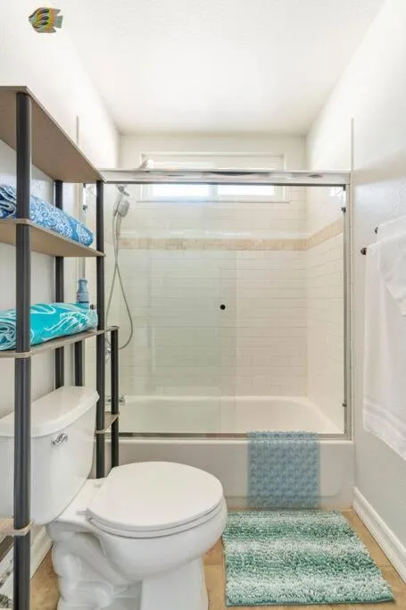 Shower in Romantic Coastal Private Room