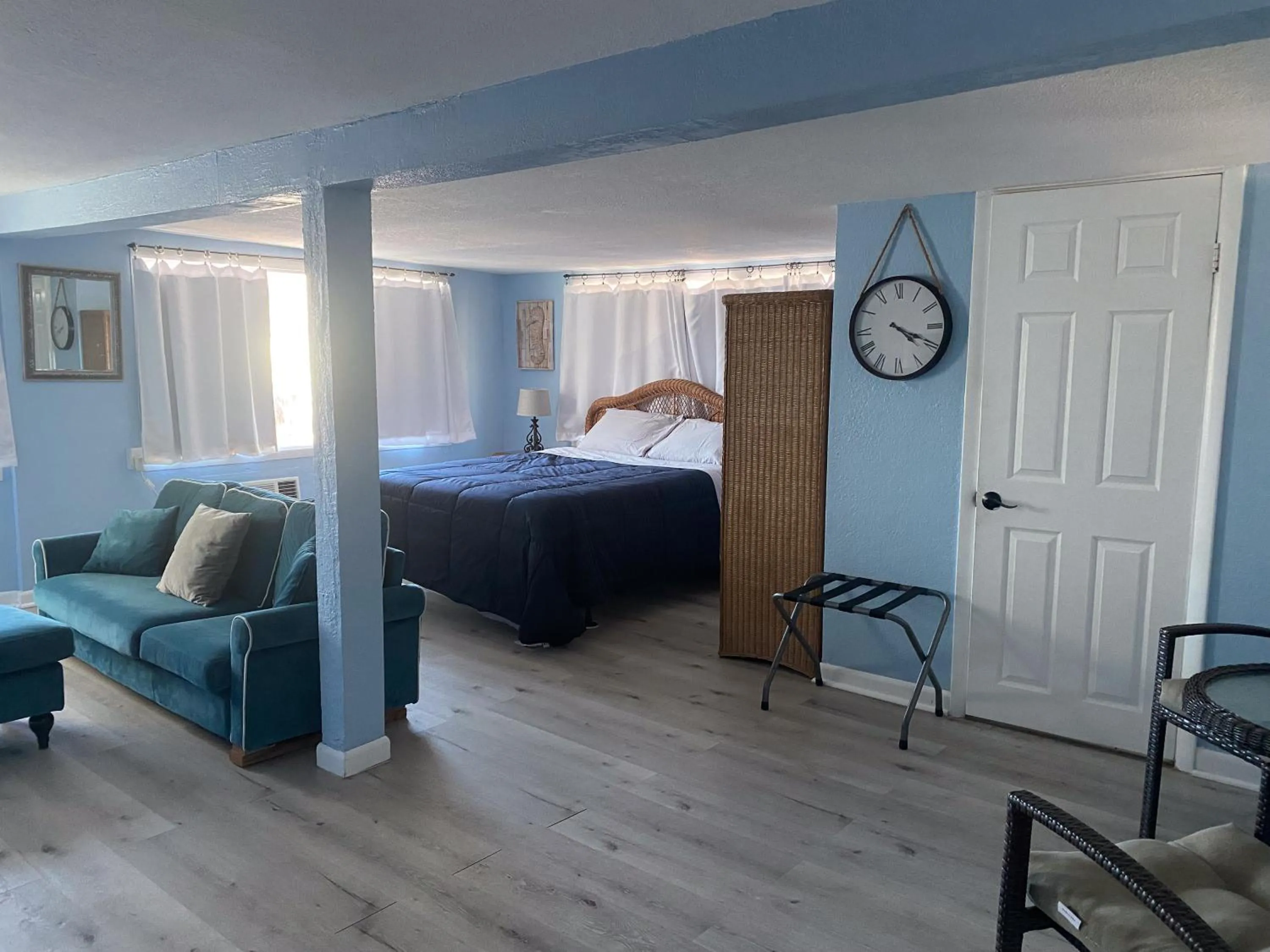 Bed in Oasis Palms Resort