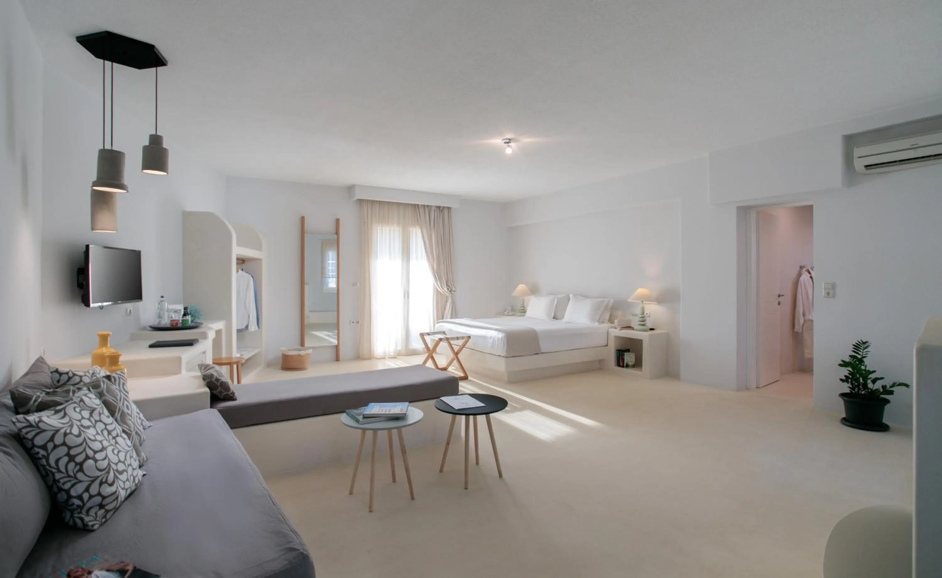 Photo of the whole room, Bed in Finikas Hotel