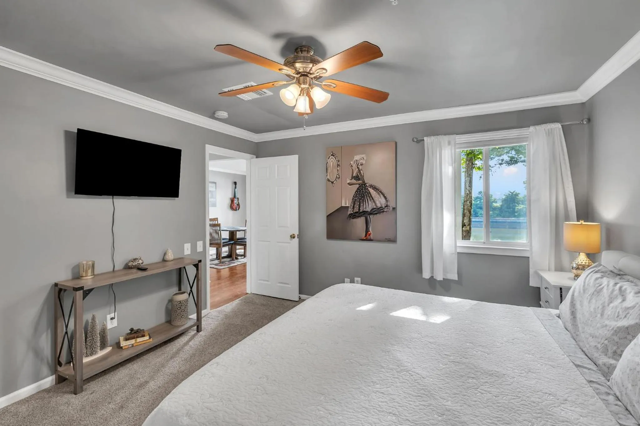 Bed in Nash Star Private Condo - 2bed, 2bath, Sleep 6, 25 Min Walk To Broadway And All Nashville Attractions, Pool, Gym