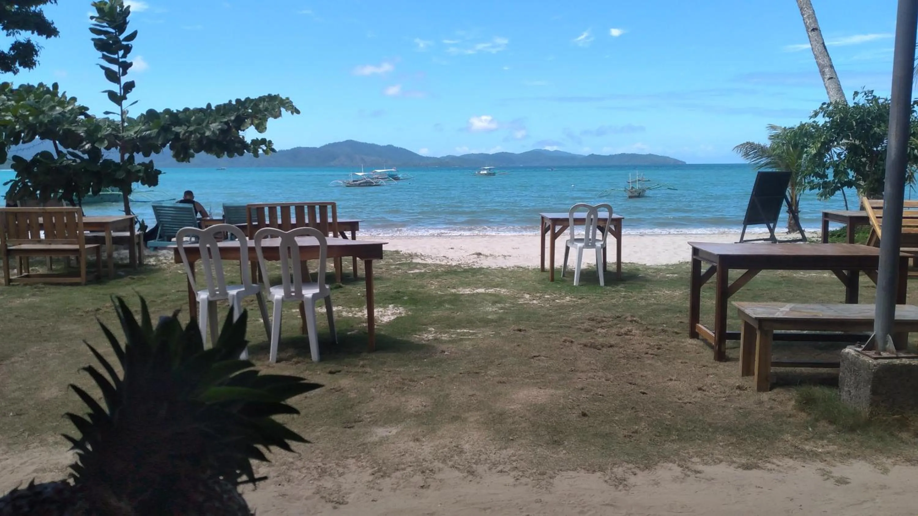 Restaurant/places to eat in Summer Homes Beach Front Resort and Cottages Port Barton