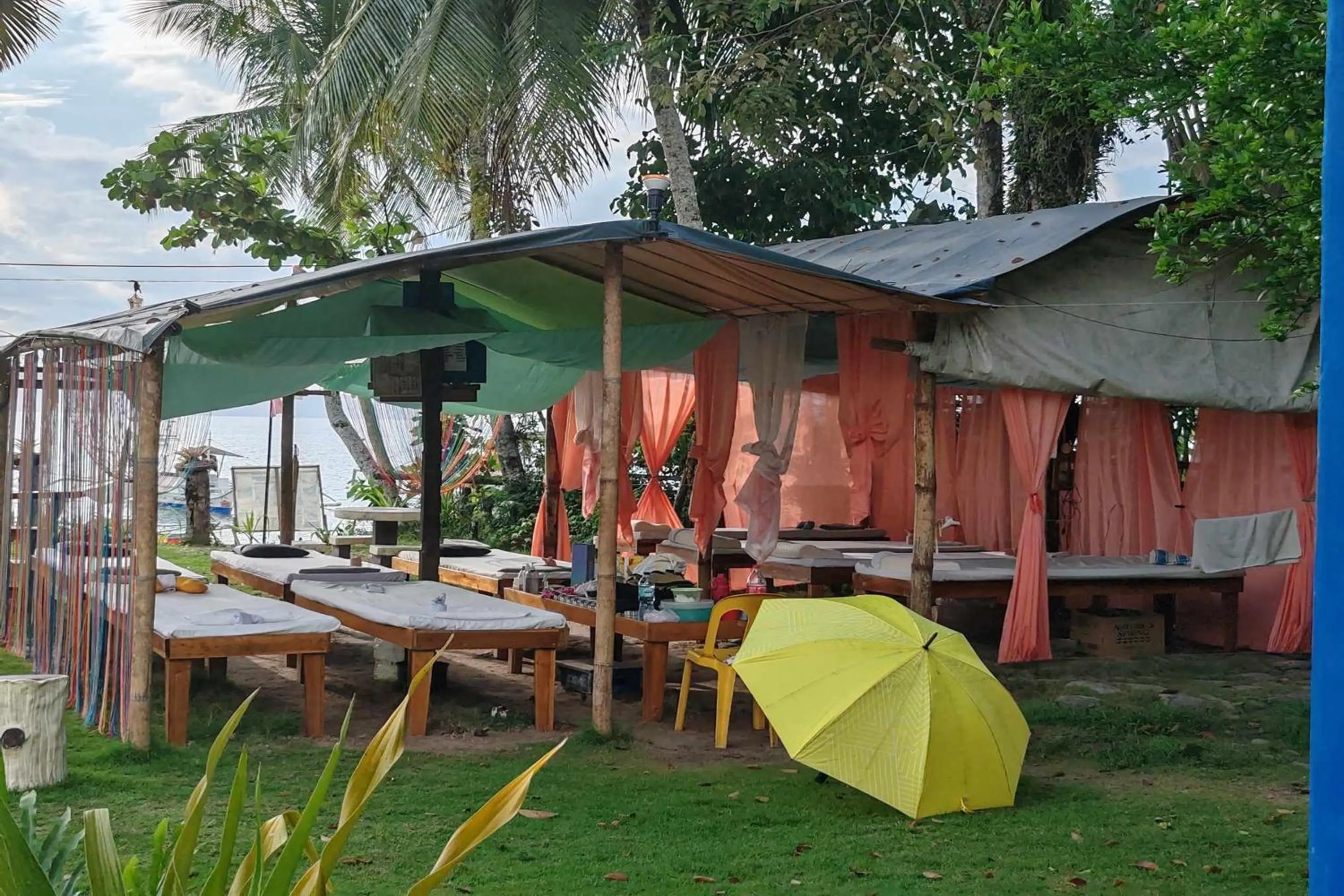 Day in Summer Homes Beach Front Resort and Cottages Port Barton