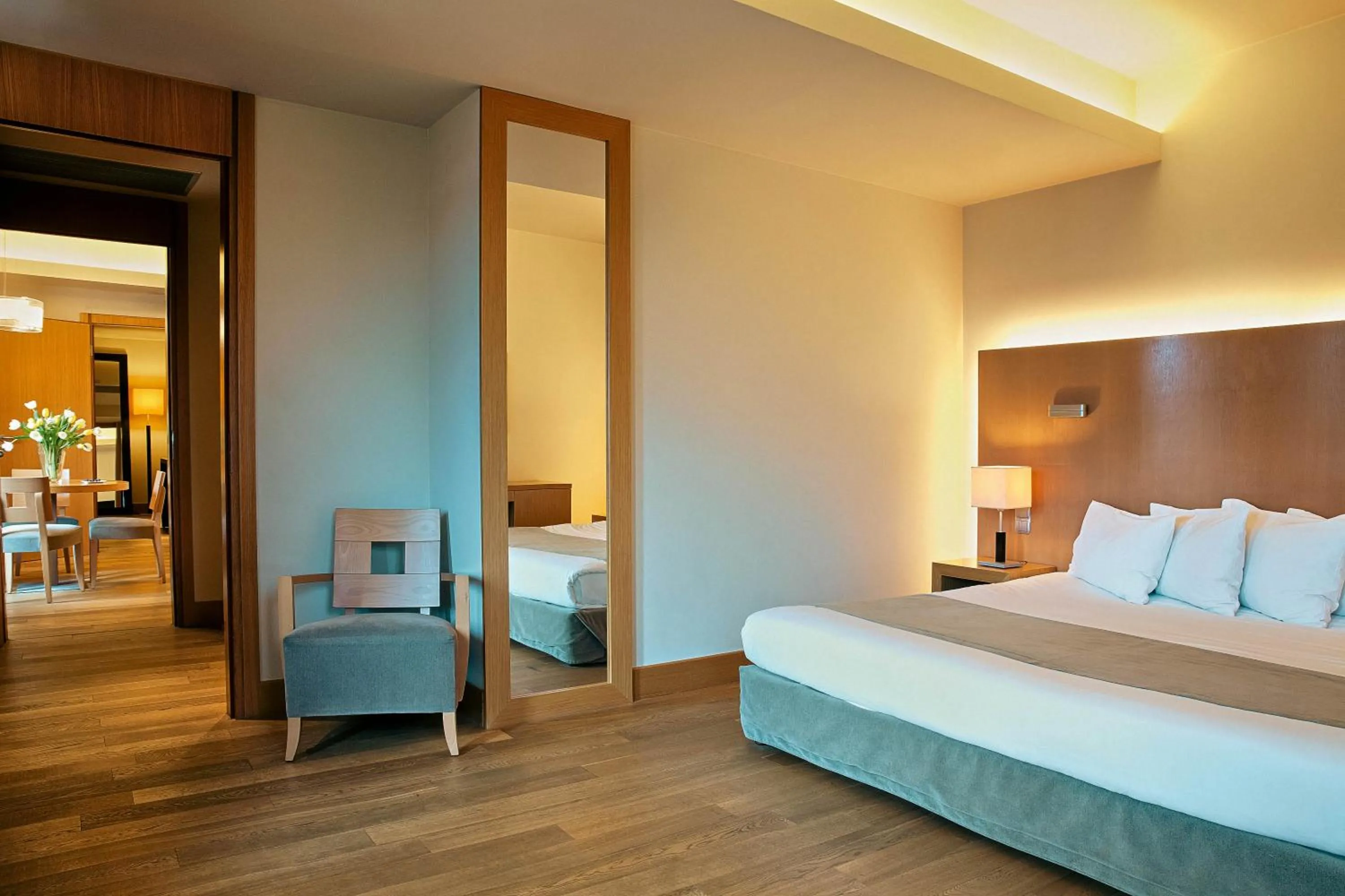 Bed in Zeus Thessaloniki Lazart