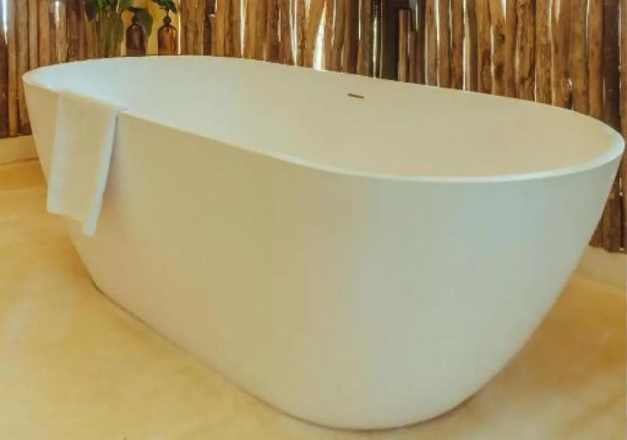 Bath in INARA Siargao