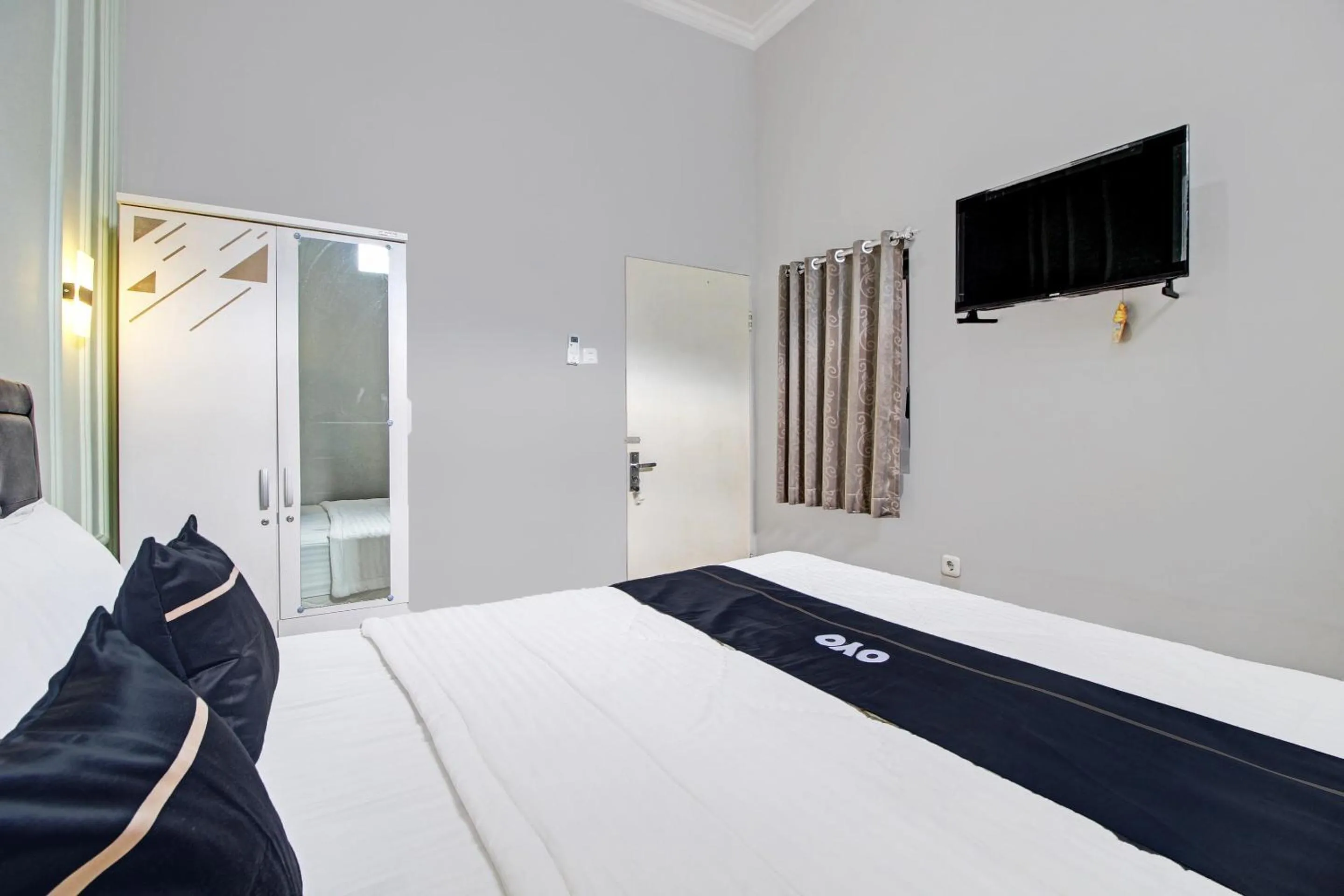 Bedroom in Capital O 92250 Hall & Guesthouse Kowapi Syariah