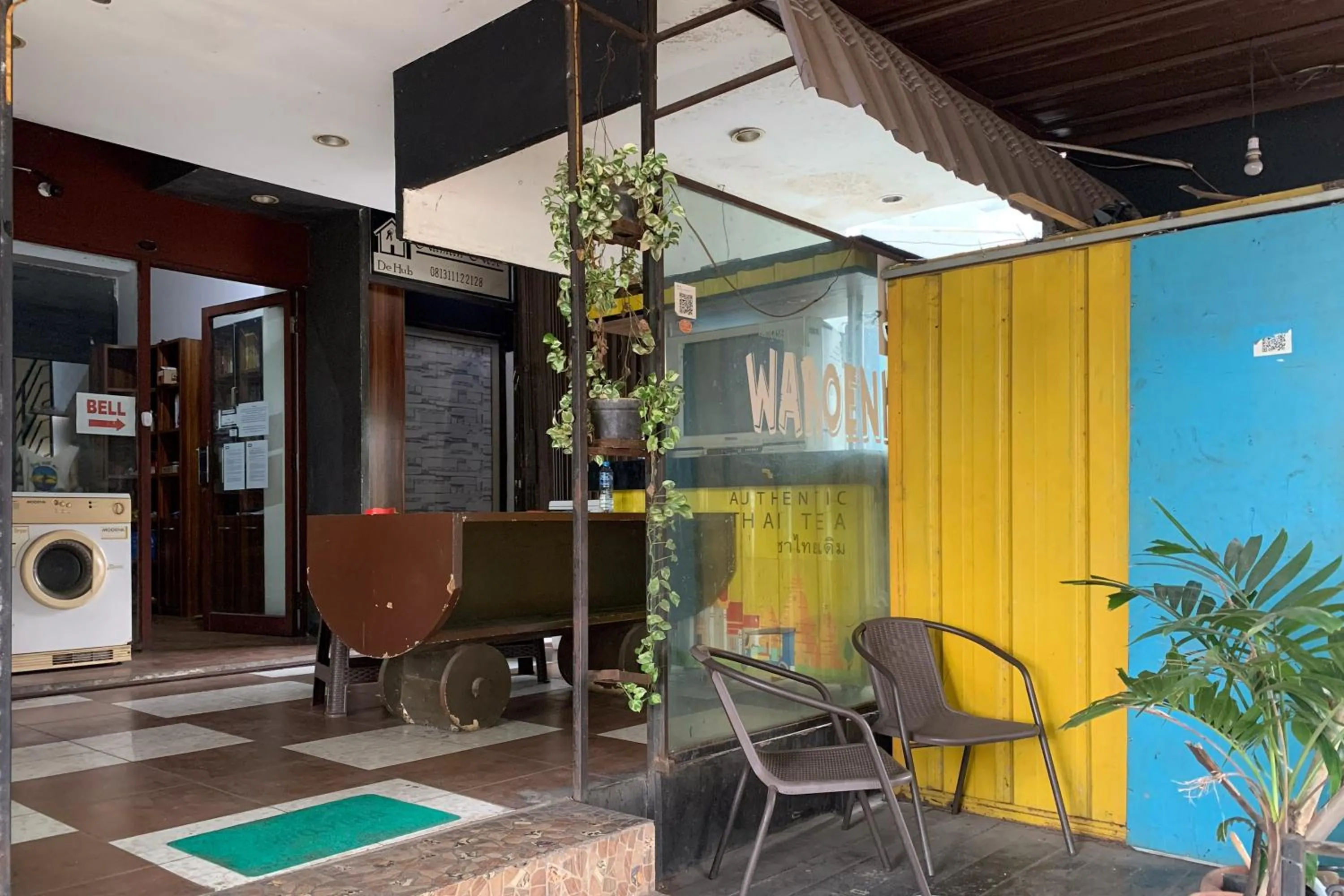 Facade/entrance in Backpacker Homestay Jatisampurna Redpartner