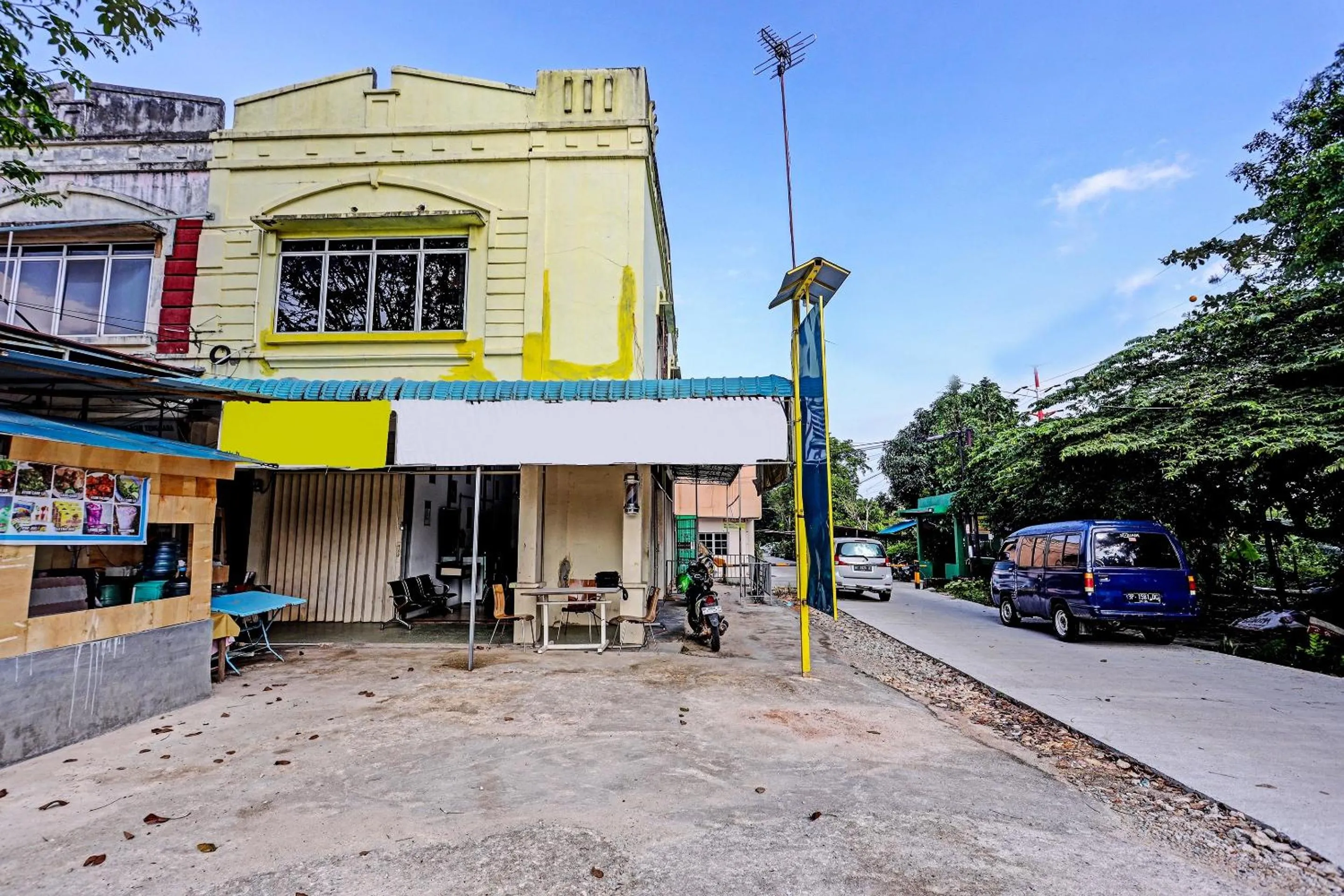 Facade/entrance in Hotel O Aulia Homestay Syariah