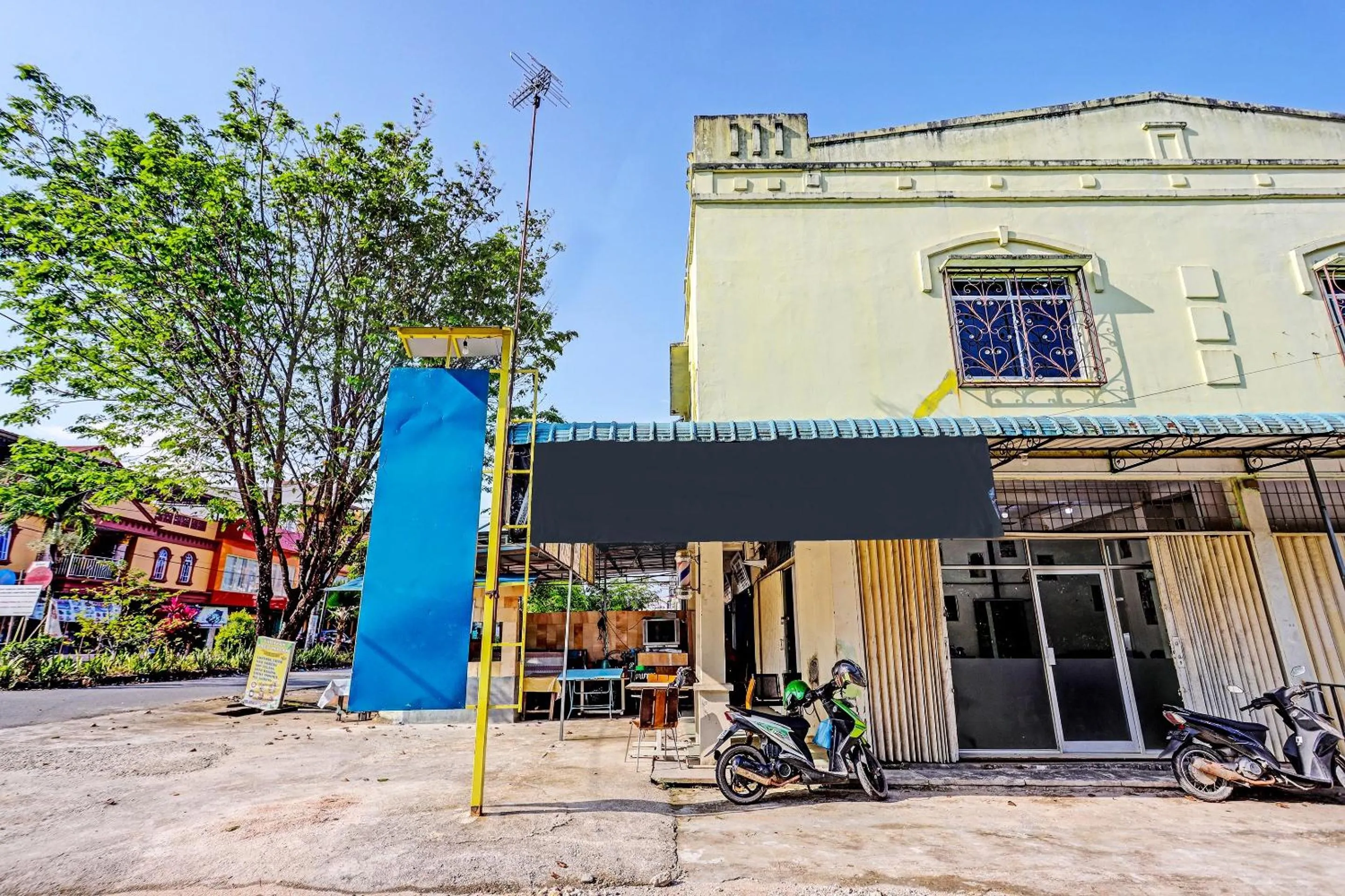 Facade/entrance in Hotel O Aulia Homestay Syariah