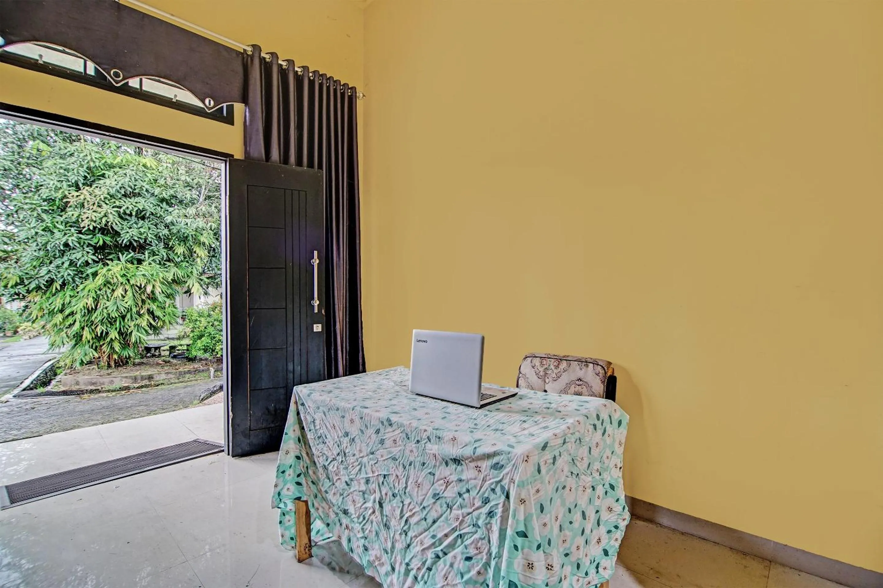 Lobby or reception in Hotel O Lucky Guesthouse