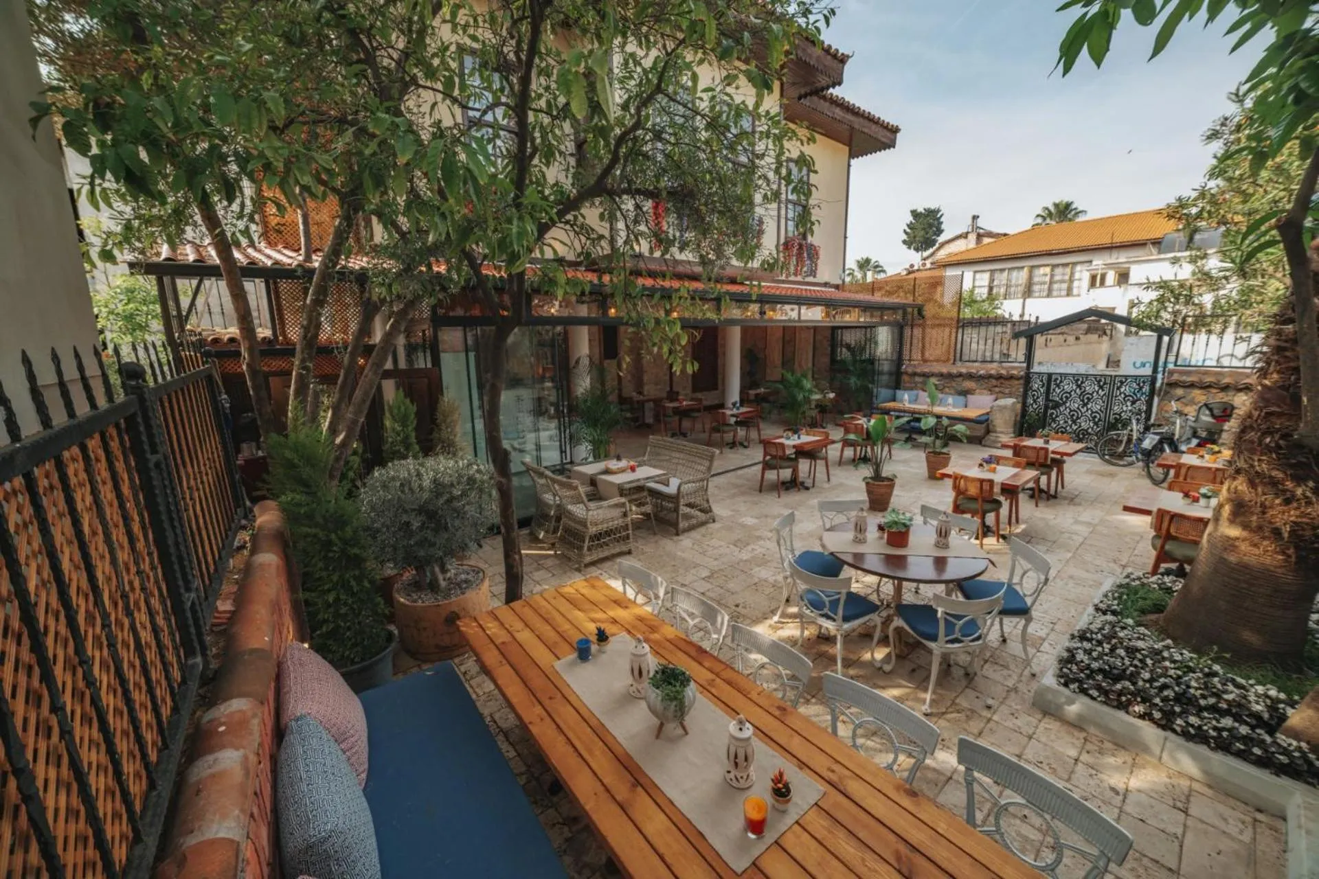 Restaurant/places to eat in Sofa Hotels Kaleiçi