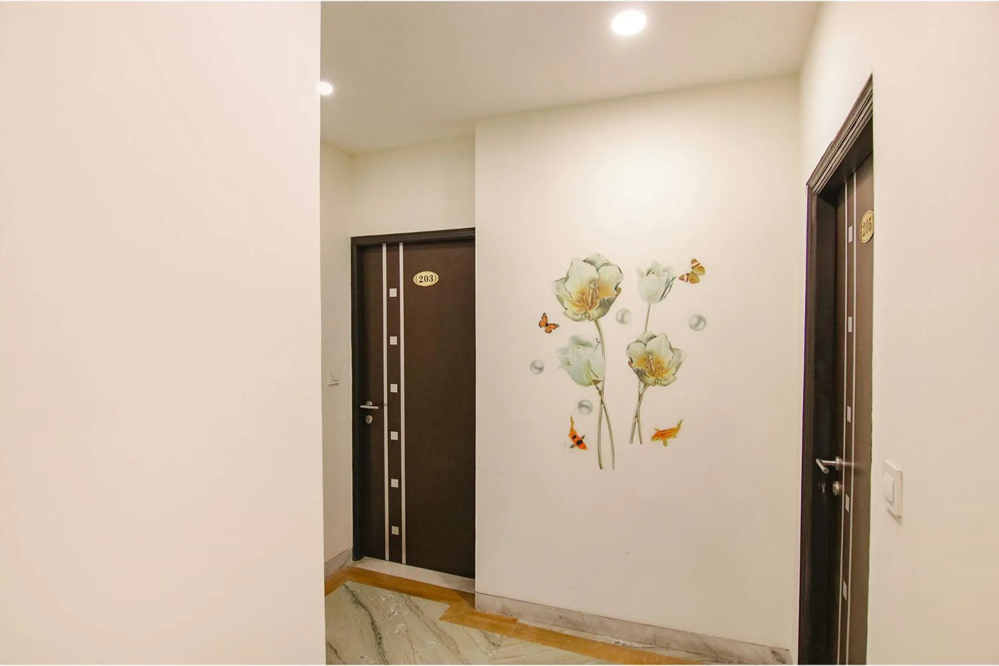 Property building in Hotel Leaf 9 INN, Cyber City near Ambience Mall