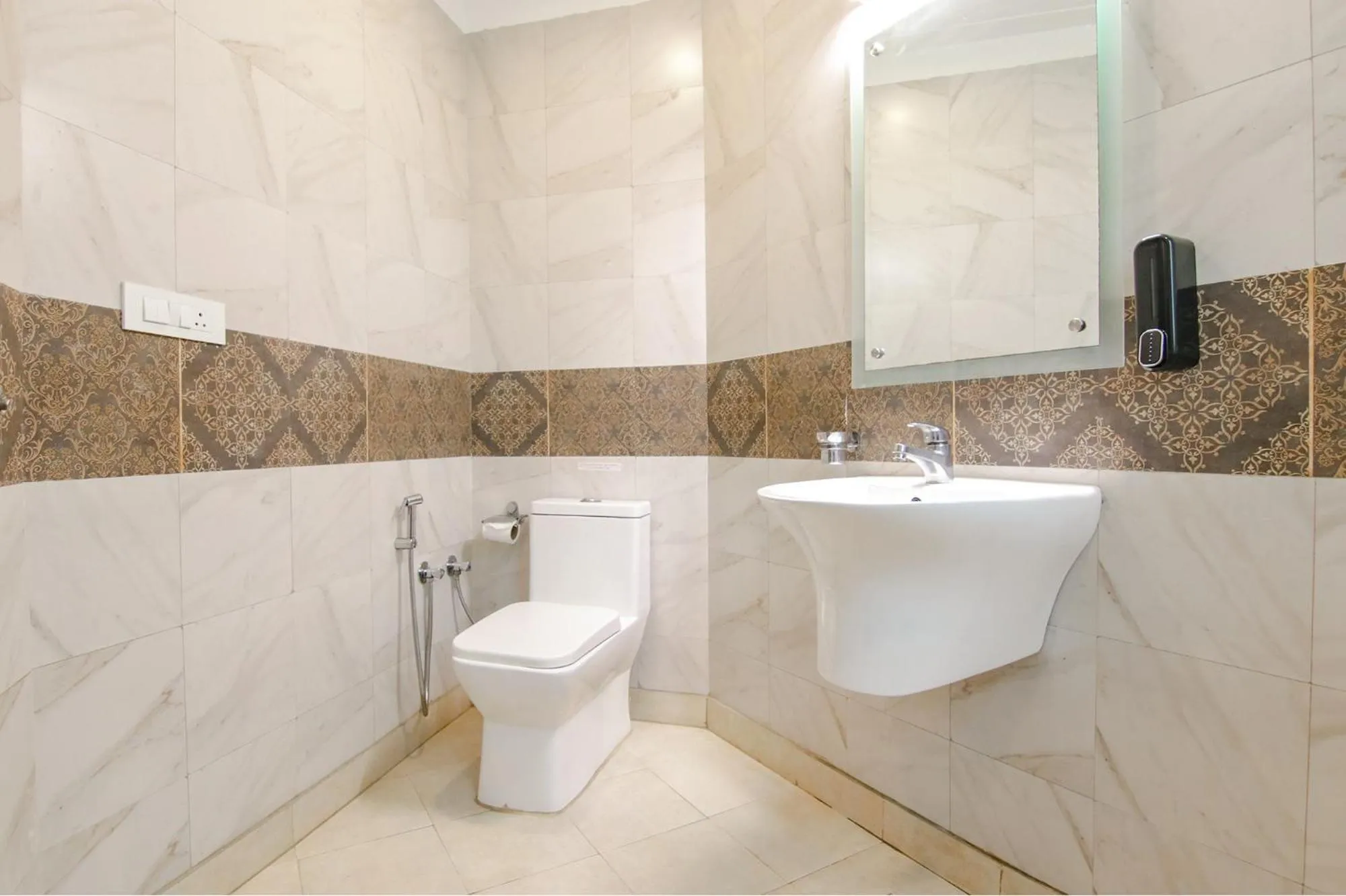 Shower in Hotel Leaf 9 INN, Cyber City near Ambience Mall