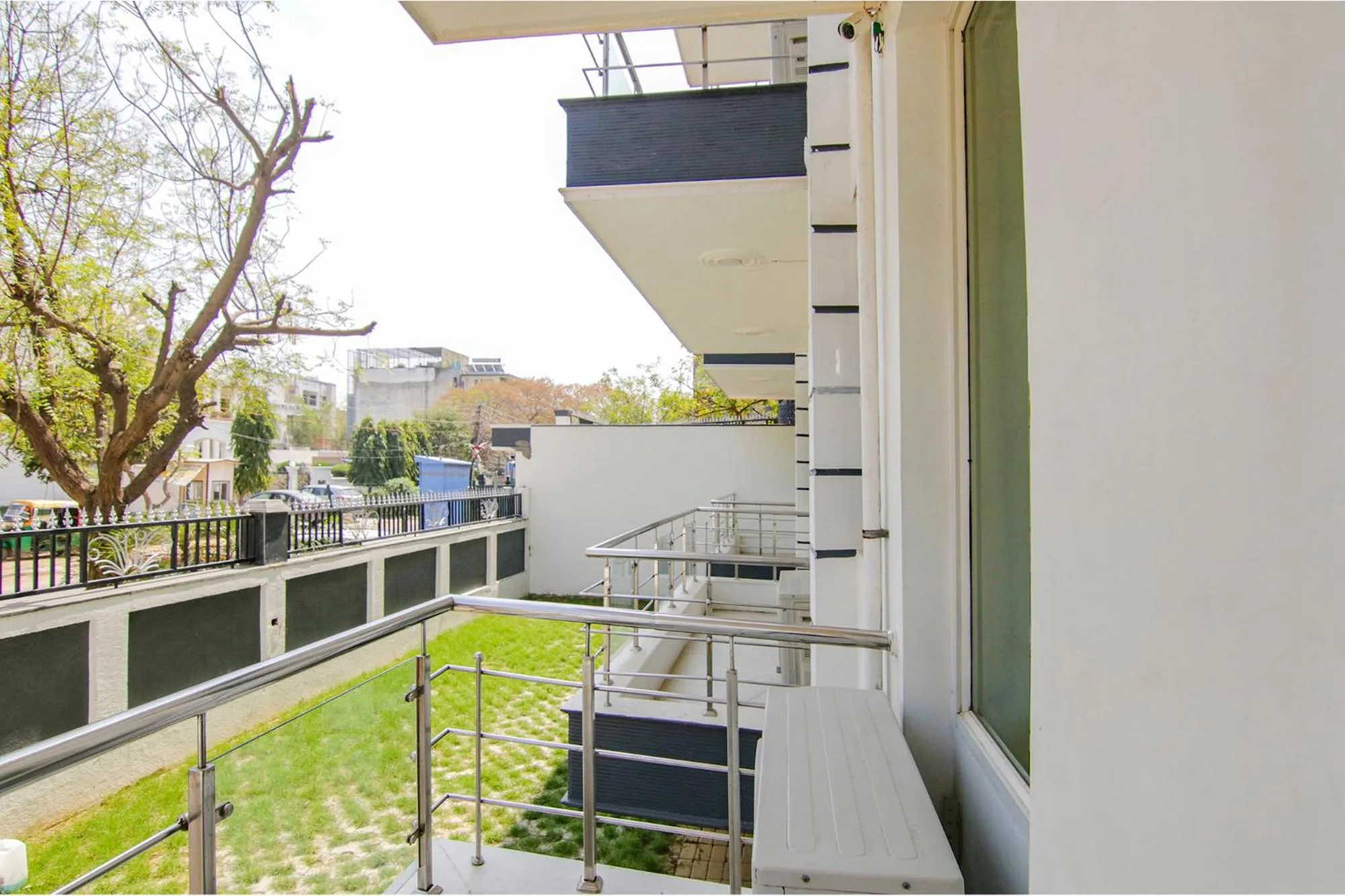 Property building in Hotel Leaf 9 INN, Cyber City near Ambience Mall