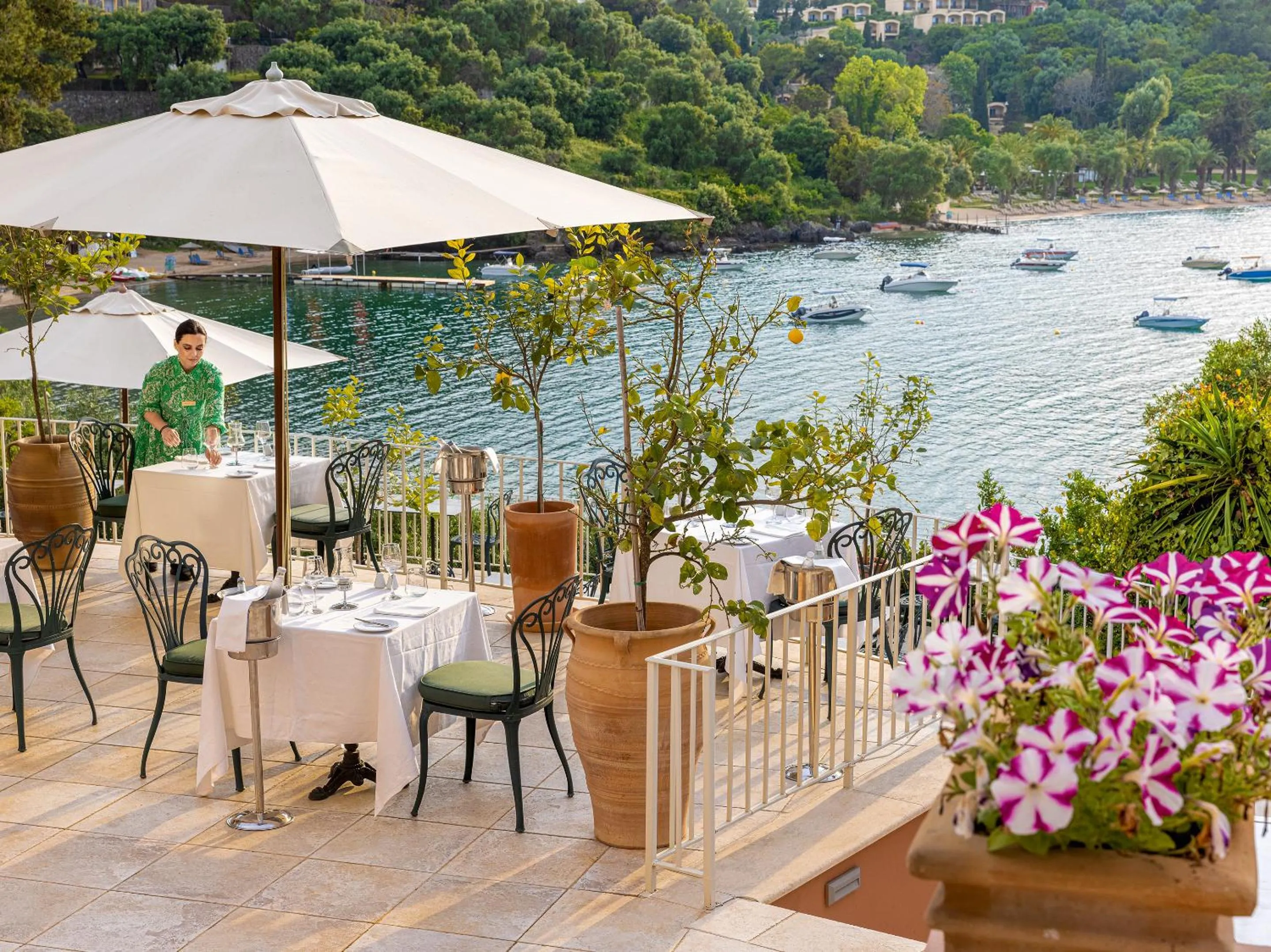 Restaurant/places to eat in Grecotel Eva Palace