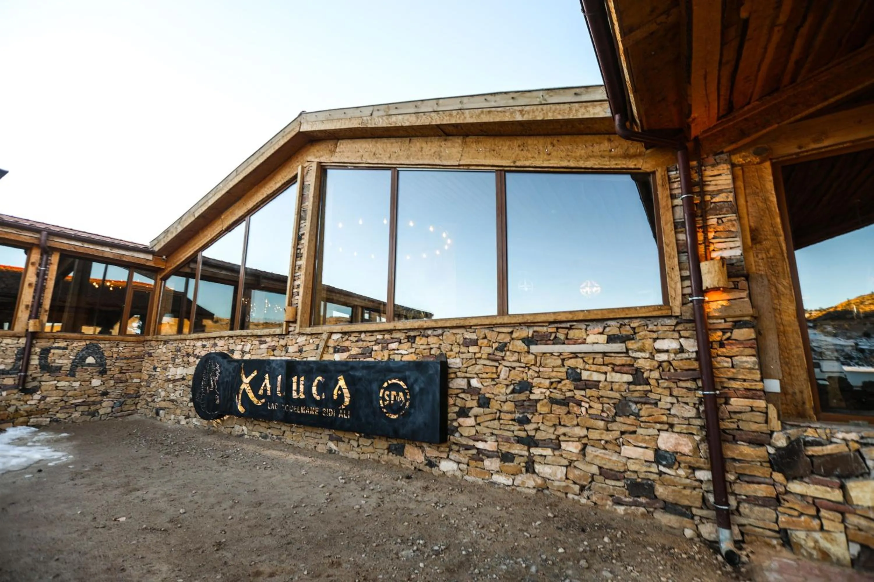 Property building in Hotel Xaluca Spa Aguelmame Sidi Ali