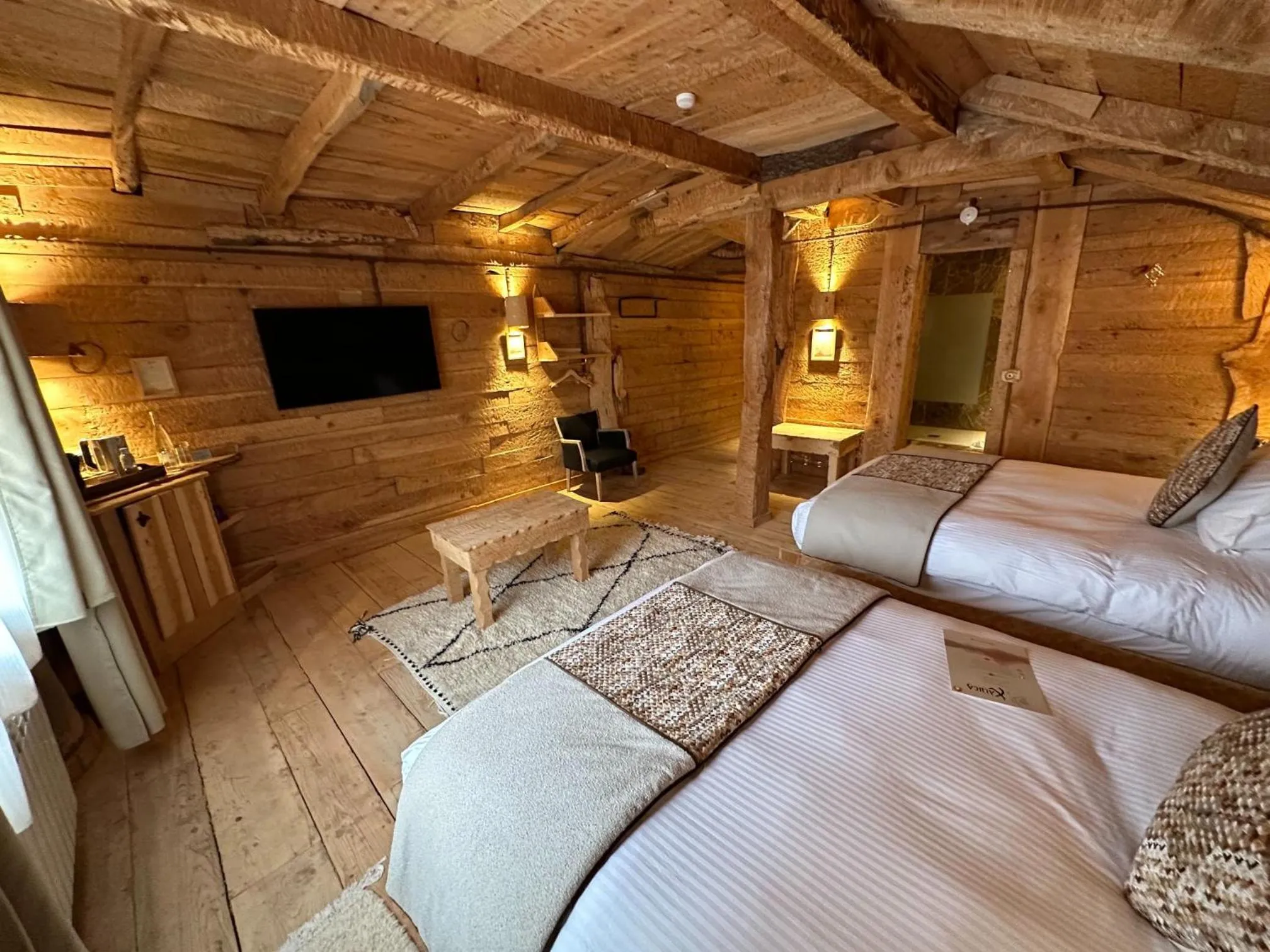 Bed in Hotel Xaluca Spa Aguelmame Sidi Ali