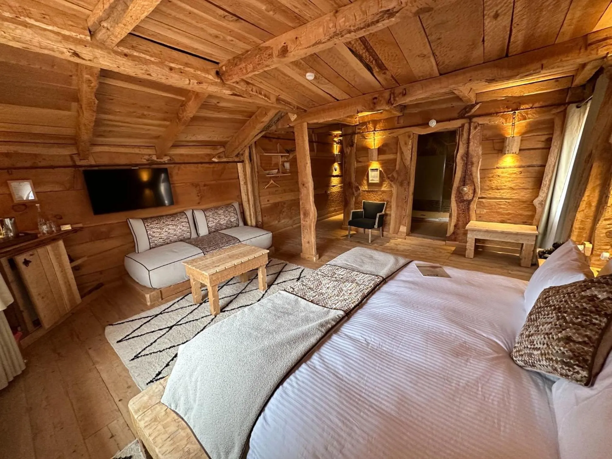 Bed in Hotel Xaluca Spa Aguelmame Sidi Ali