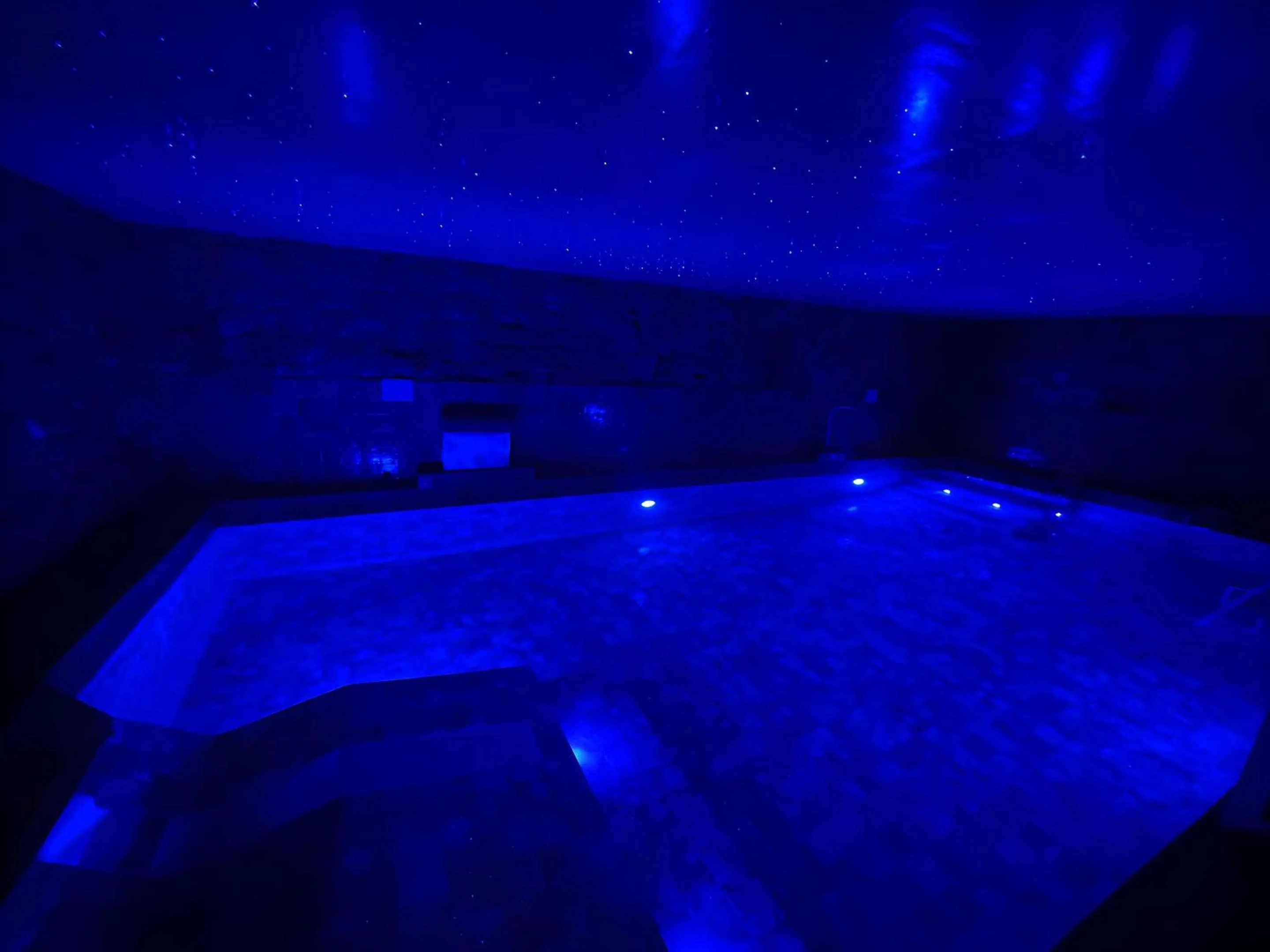 Swimming pool in Hotel Xaluca Spa Aguelmame Sidi Ali