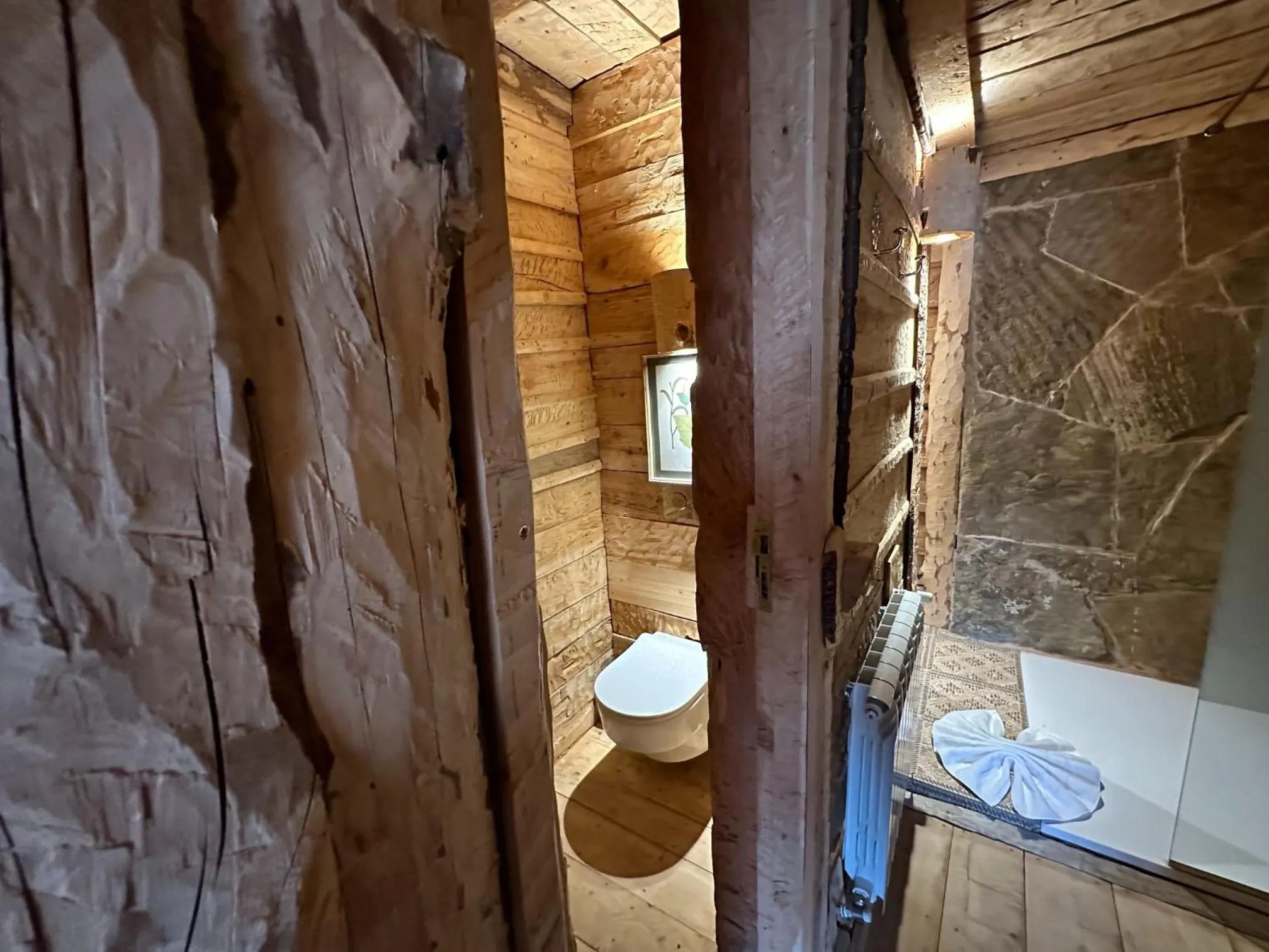 Toilet in Hotel Xaluca Spa Aguelmame Sidi Ali