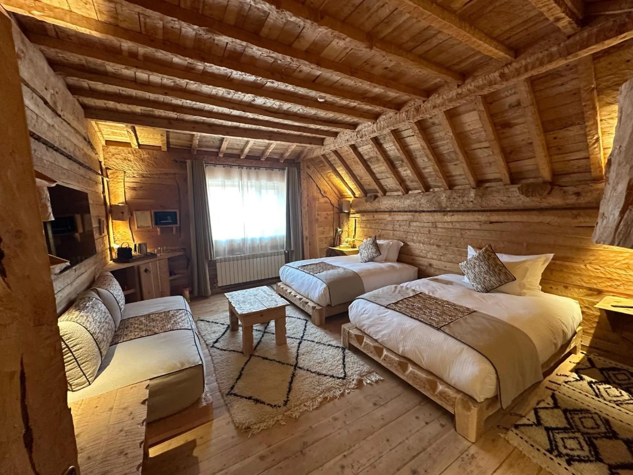 Bed in Hotel Xaluca Spa Aguelmame Sidi Ali