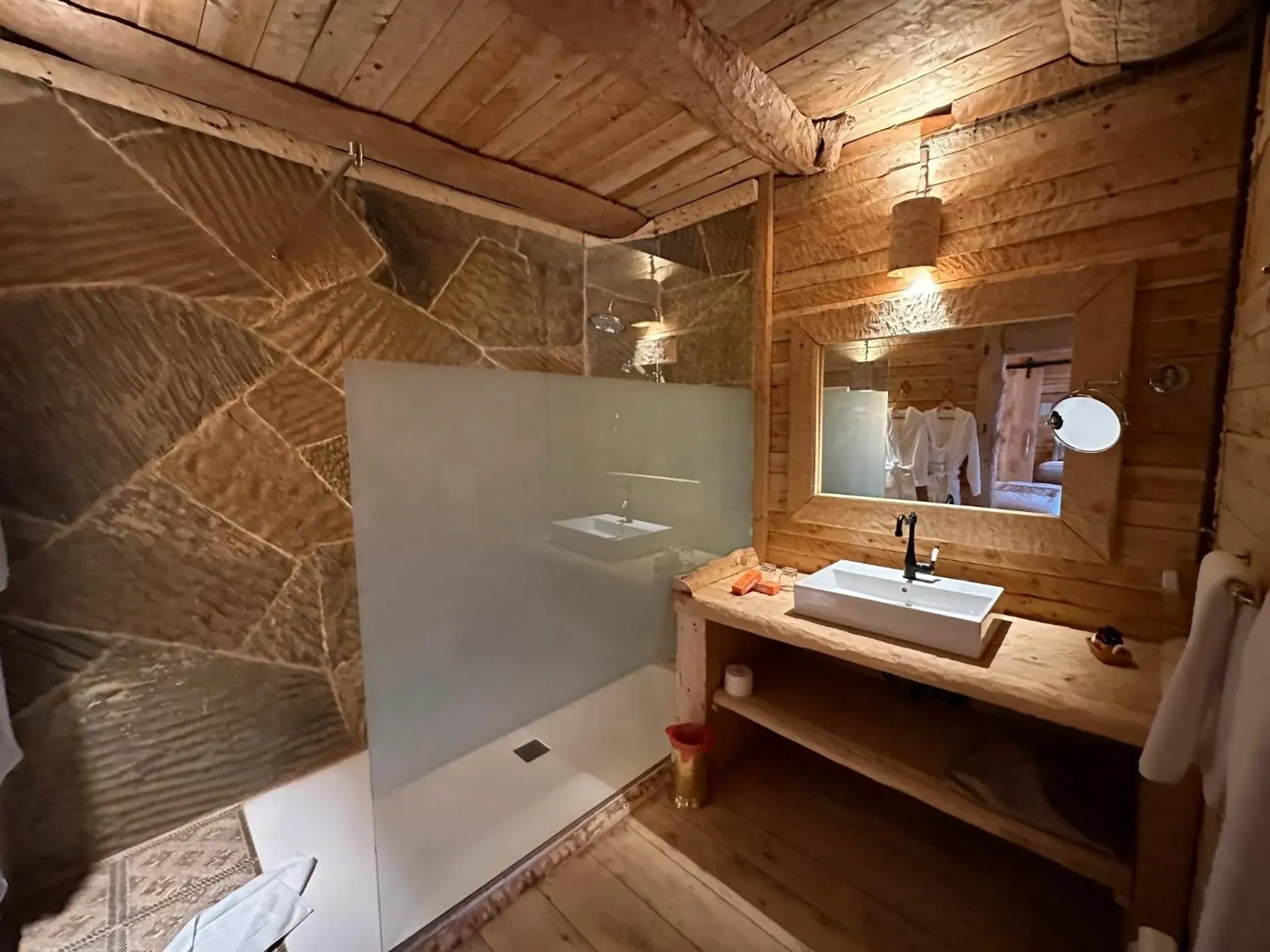 Suite with Mountain View in Hotel Xaluca Spa Aguelmame Sidi Ali Suite with Mountain View in Hotel Xaluca Spa Aguelmame Sidi Ali