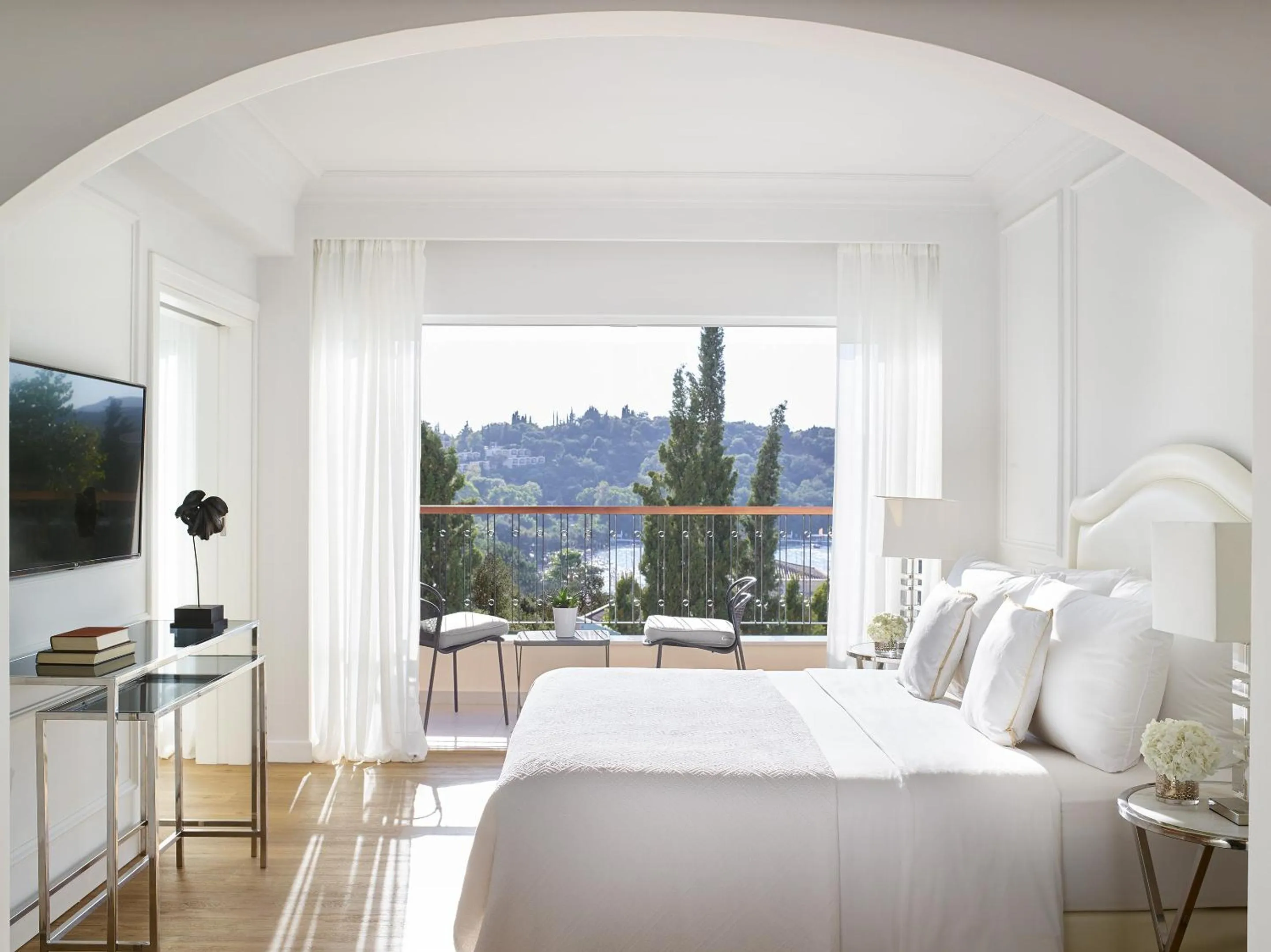 Photo of the whole room, Bed in Corfu Imperial, A Grecotel Resort to Live