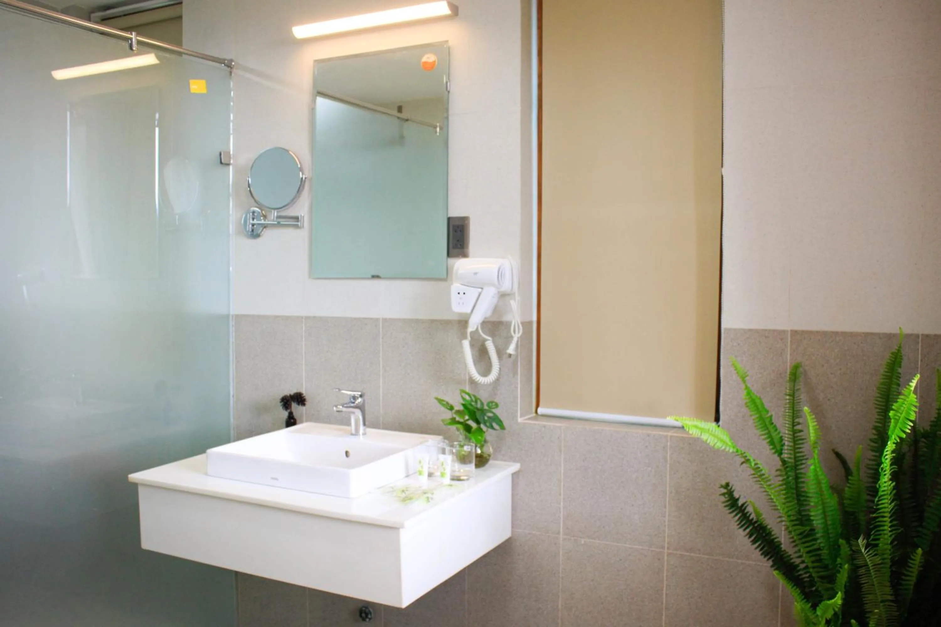 Shower in Omirita Resort Dalat