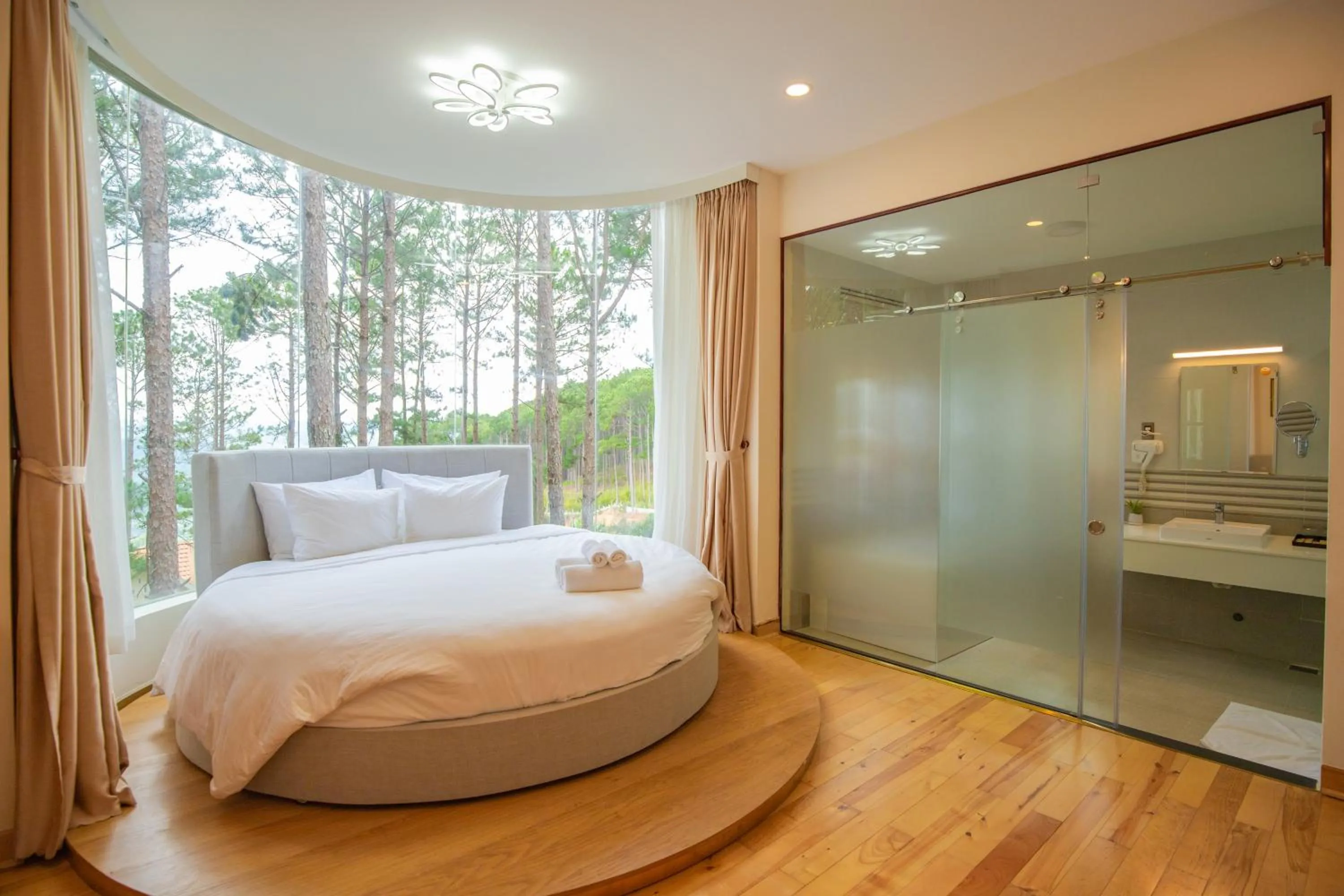 Bedroom, Bed in Omirita Resort Dalat