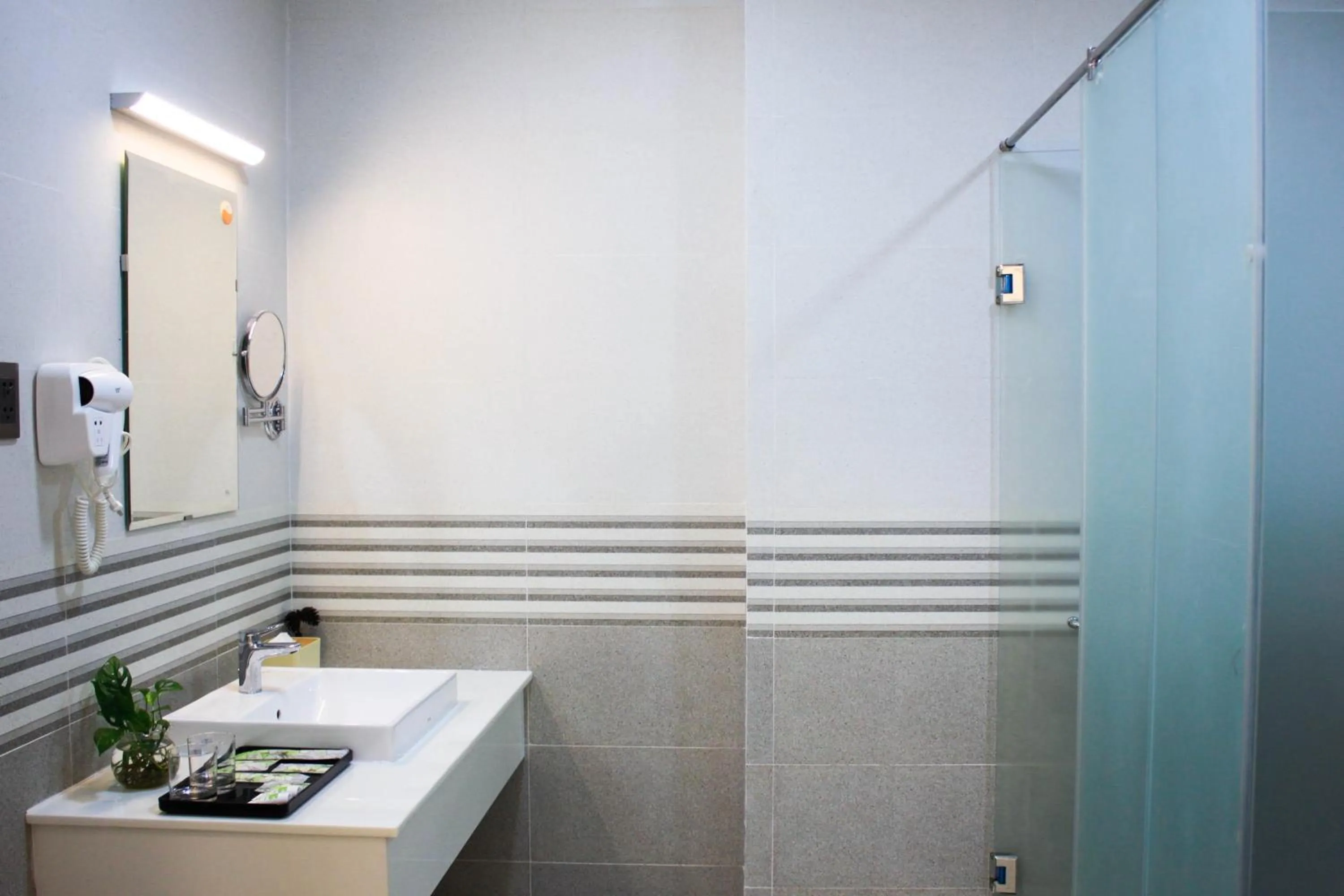 Shower in Omirita Resort Dalat