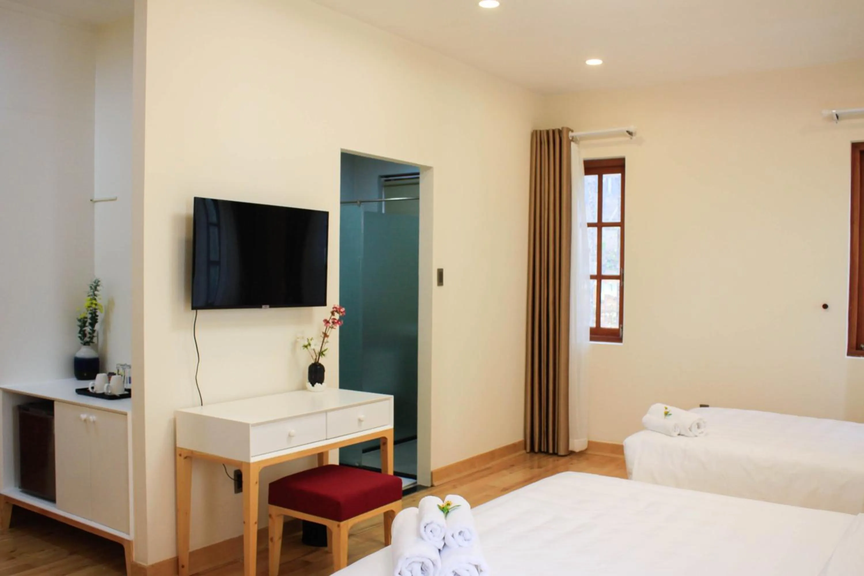 Bedroom, Bed in Omirita Resort Dalat