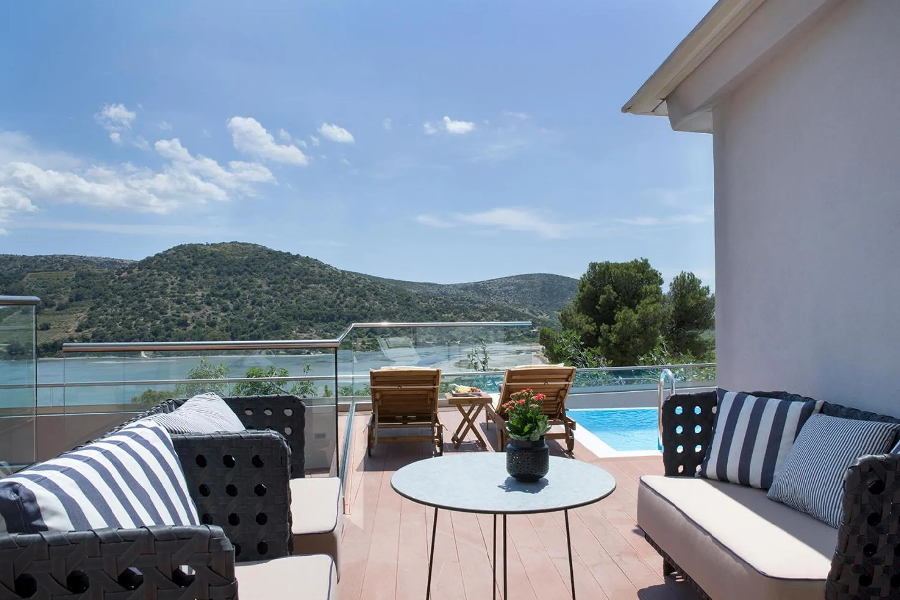 Pool view in Zeus Dolce by Wyndham Athens