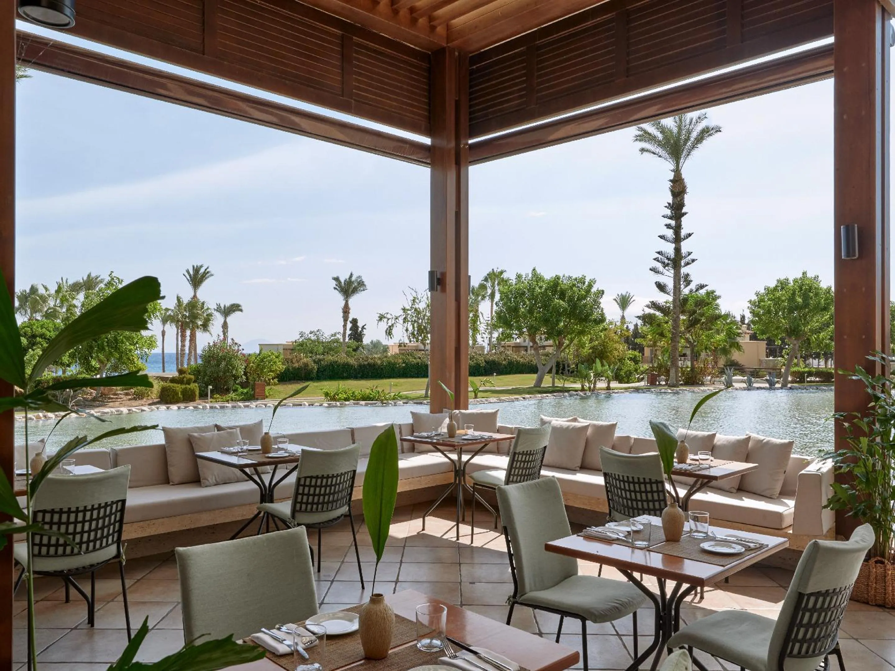Restaurant/places to eat in Grecotel LUXME Kos