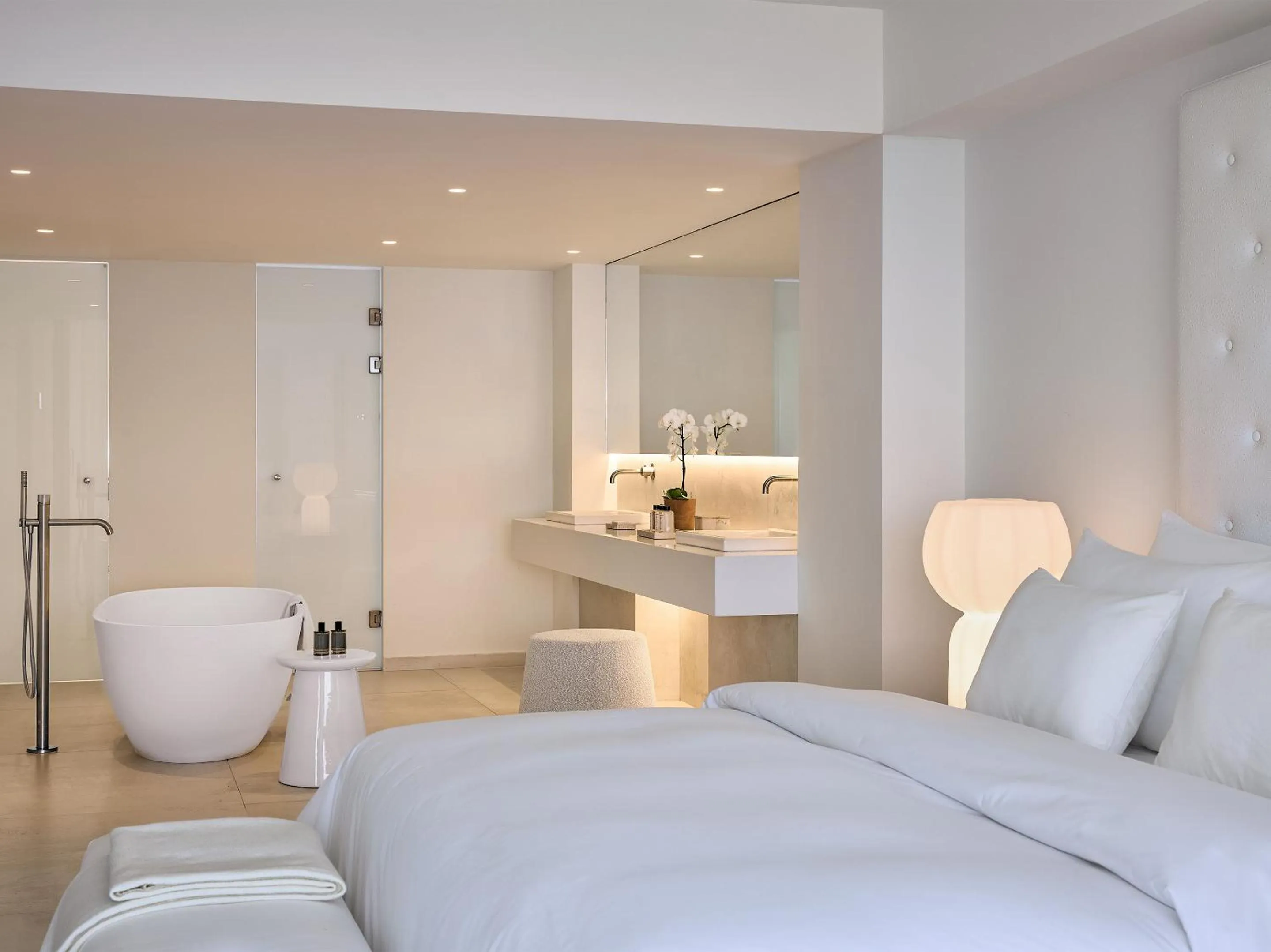 Photo of the whole room, Bed in Amirandes, A Grecotel Resort to Live