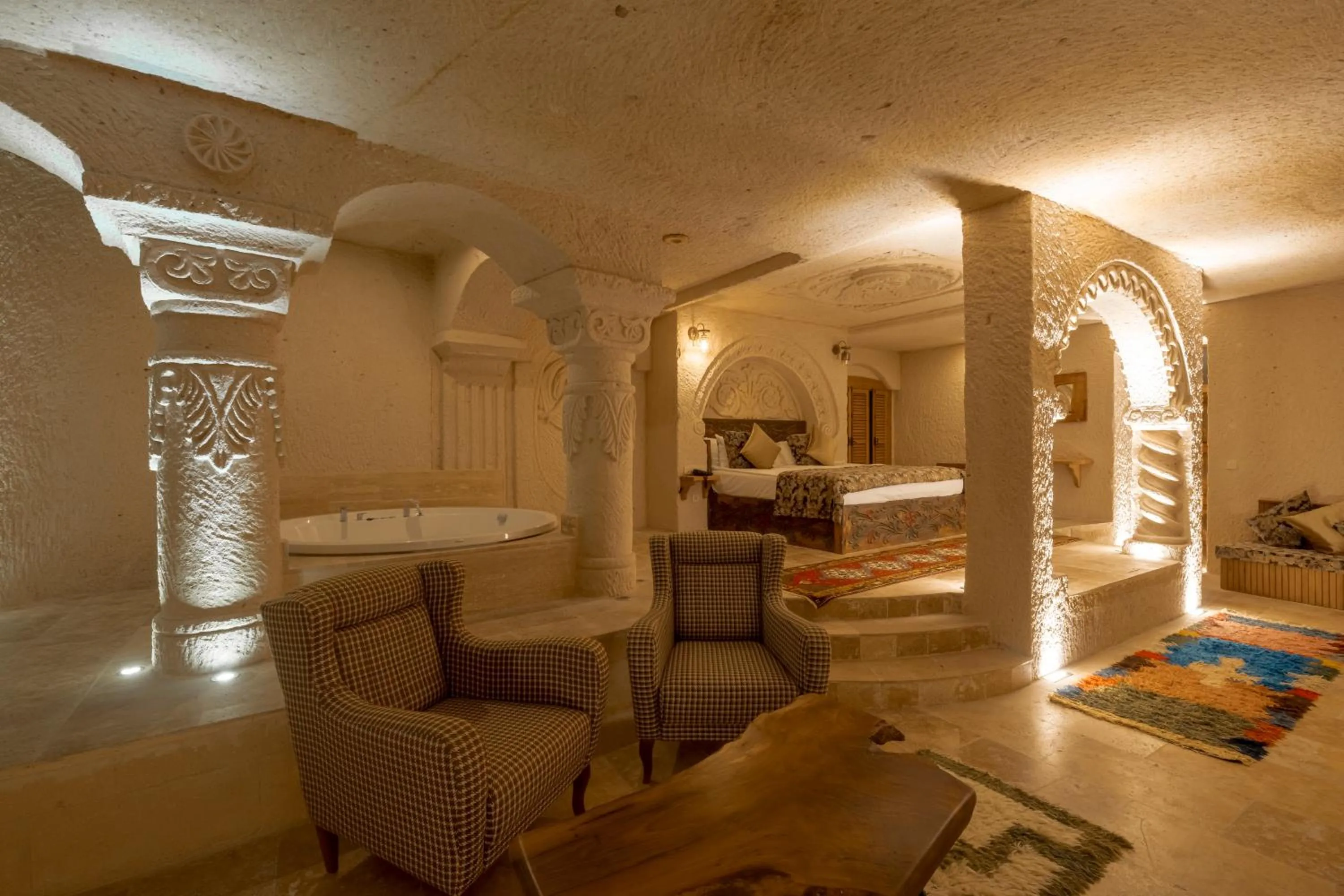 Photo of the whole room, Bed in Harem Suites Cappadocia