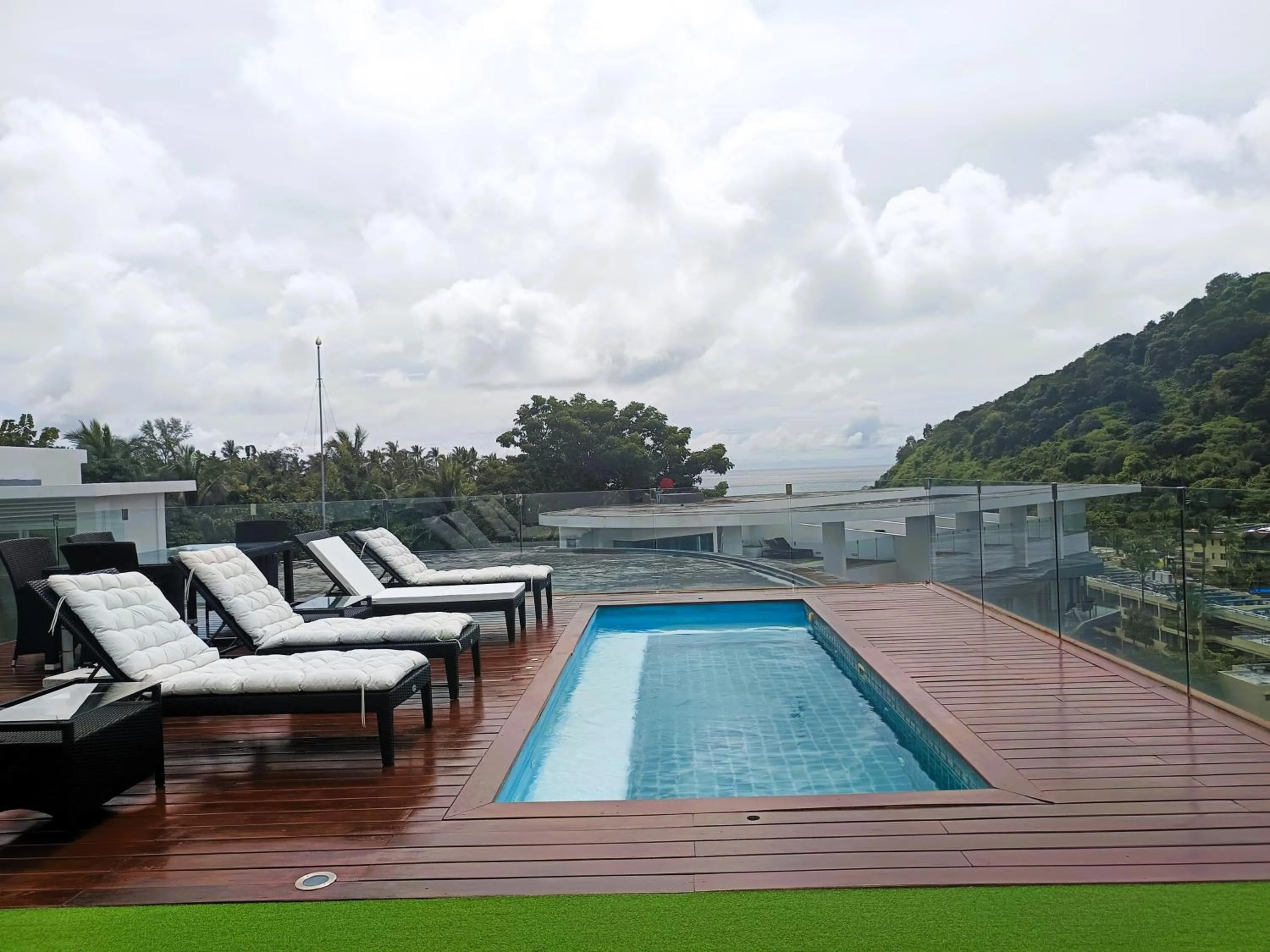 Swimming pool in Twin Sands Resort Penthouse