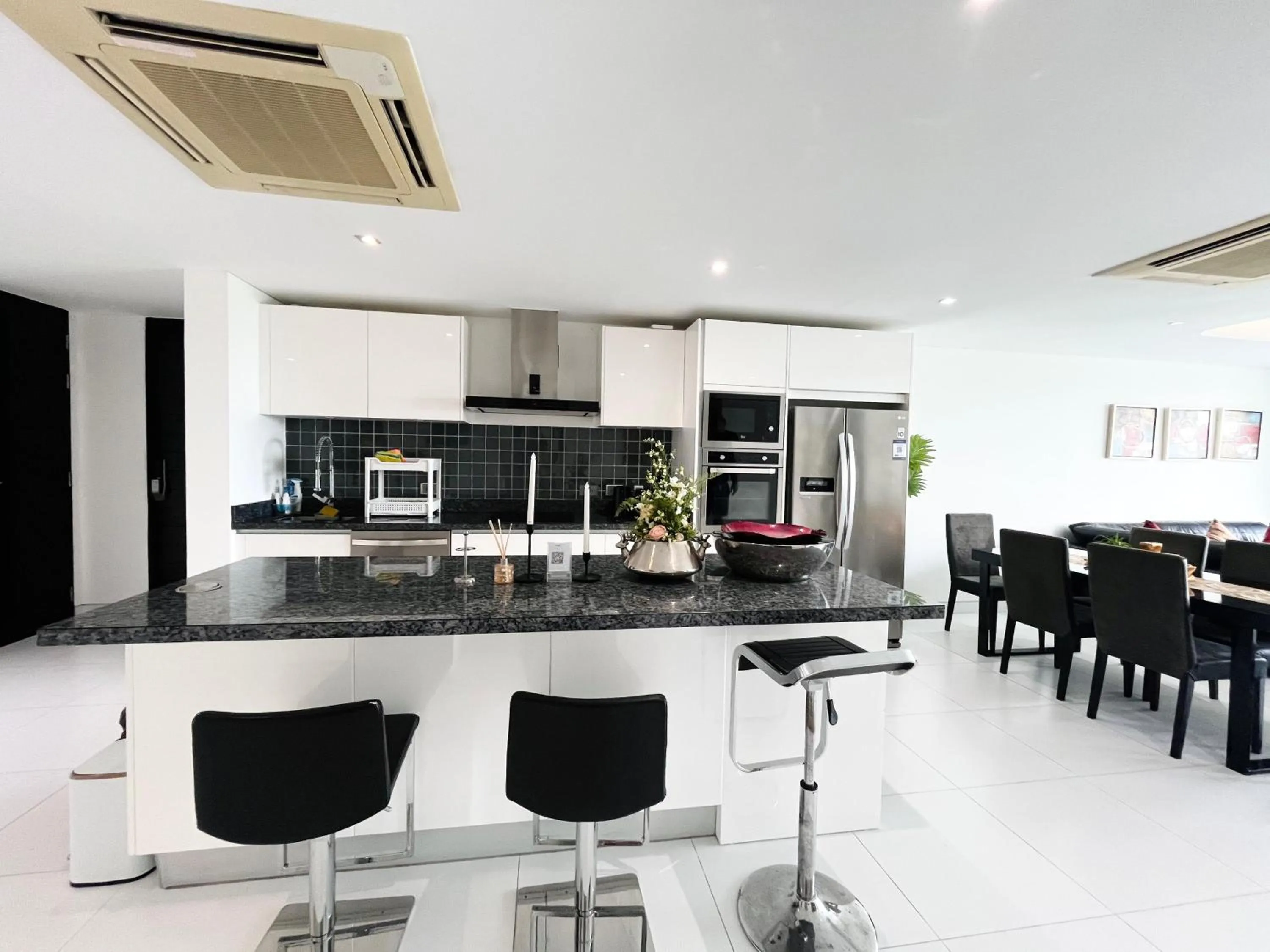 Dining area in Twin Sands Resort Penthouse