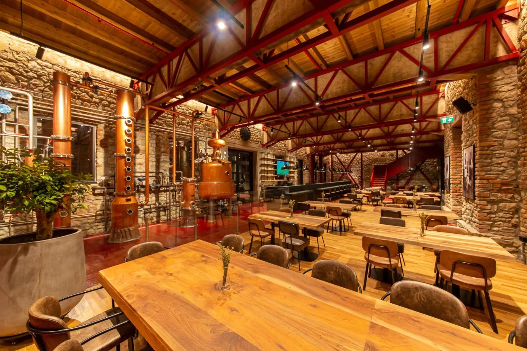 Restaurant/places to eat in Melesin Distillery