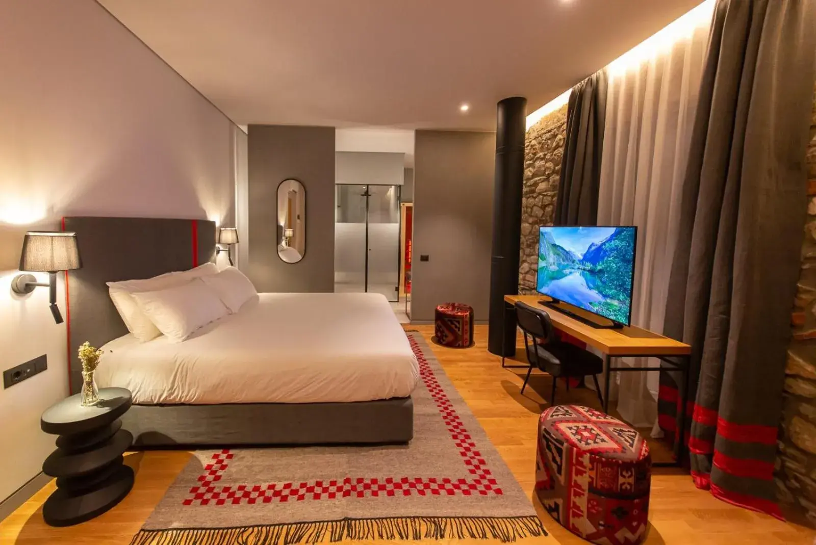 King Suite with Balcony in Melesin Distillery King Suite with Balcony in Melesin Distillery