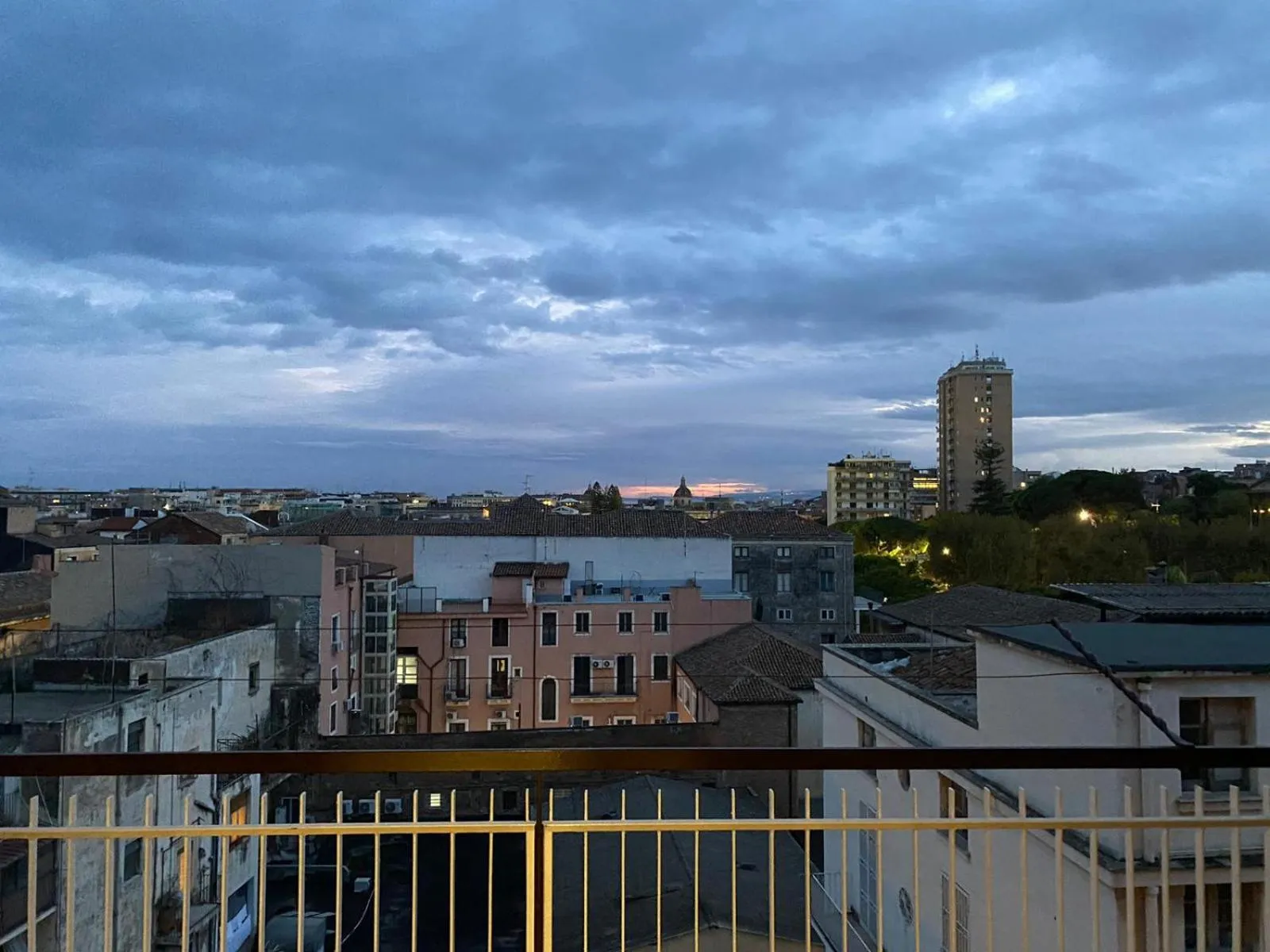 City view in PAPALi 289