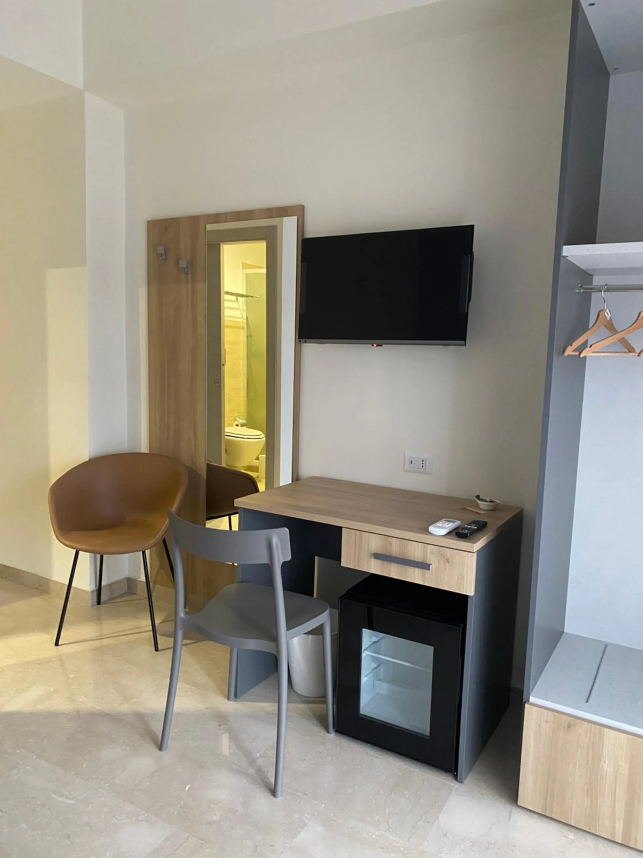 hair dresser in PAPALi 289