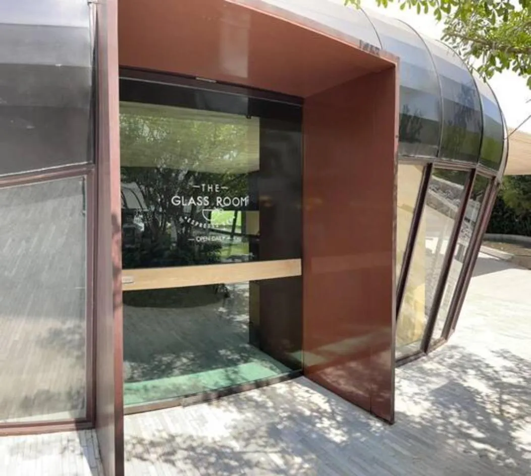 Restaurant/places to eat in Family Suite Sea view 2Bedroom at Veranda Residence Pattaya