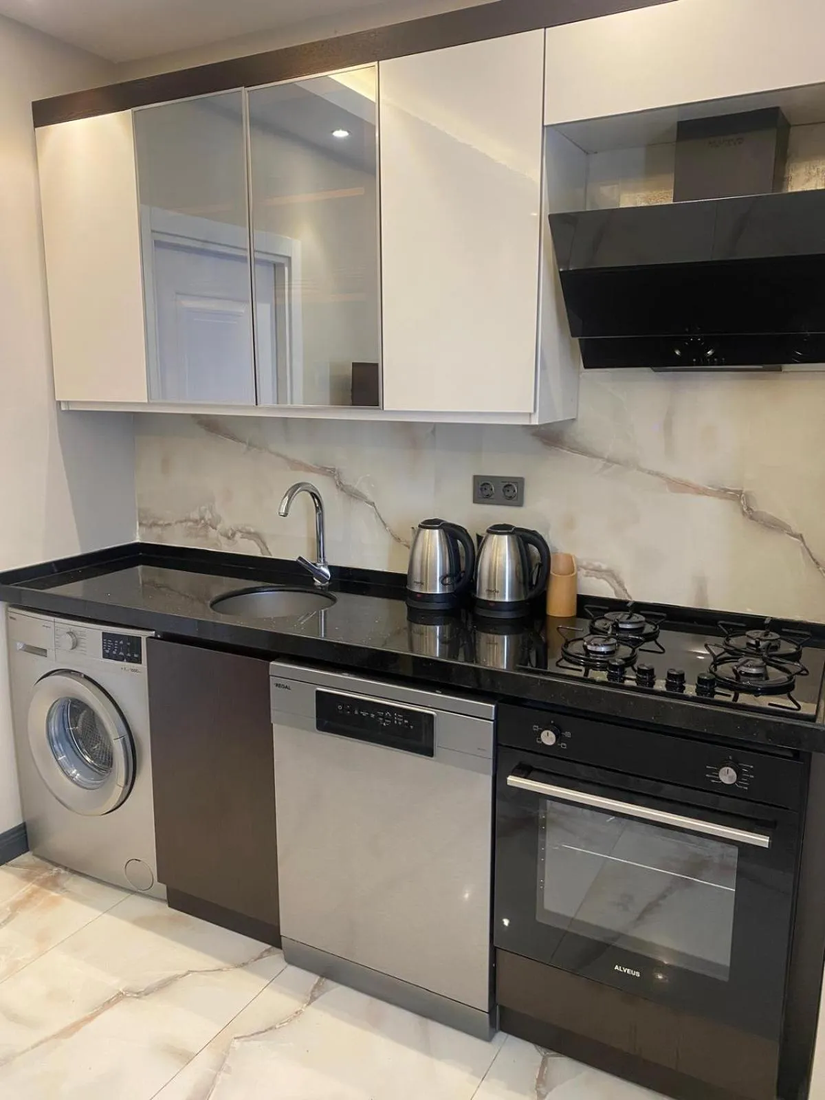 Coffee/tea facilities in Mar Boutique Apartment