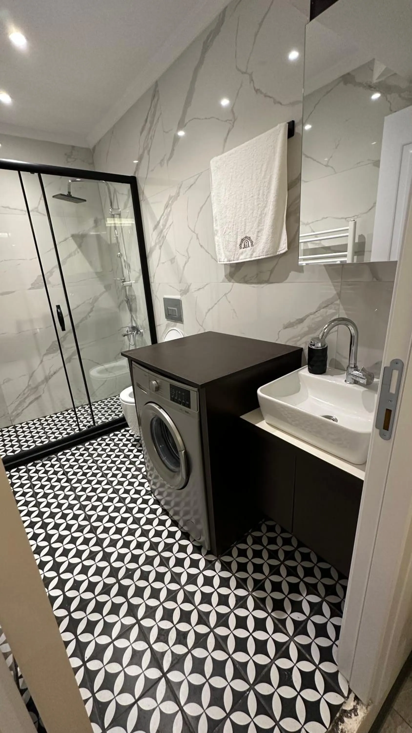 Shower in Mar Boutique Apartment