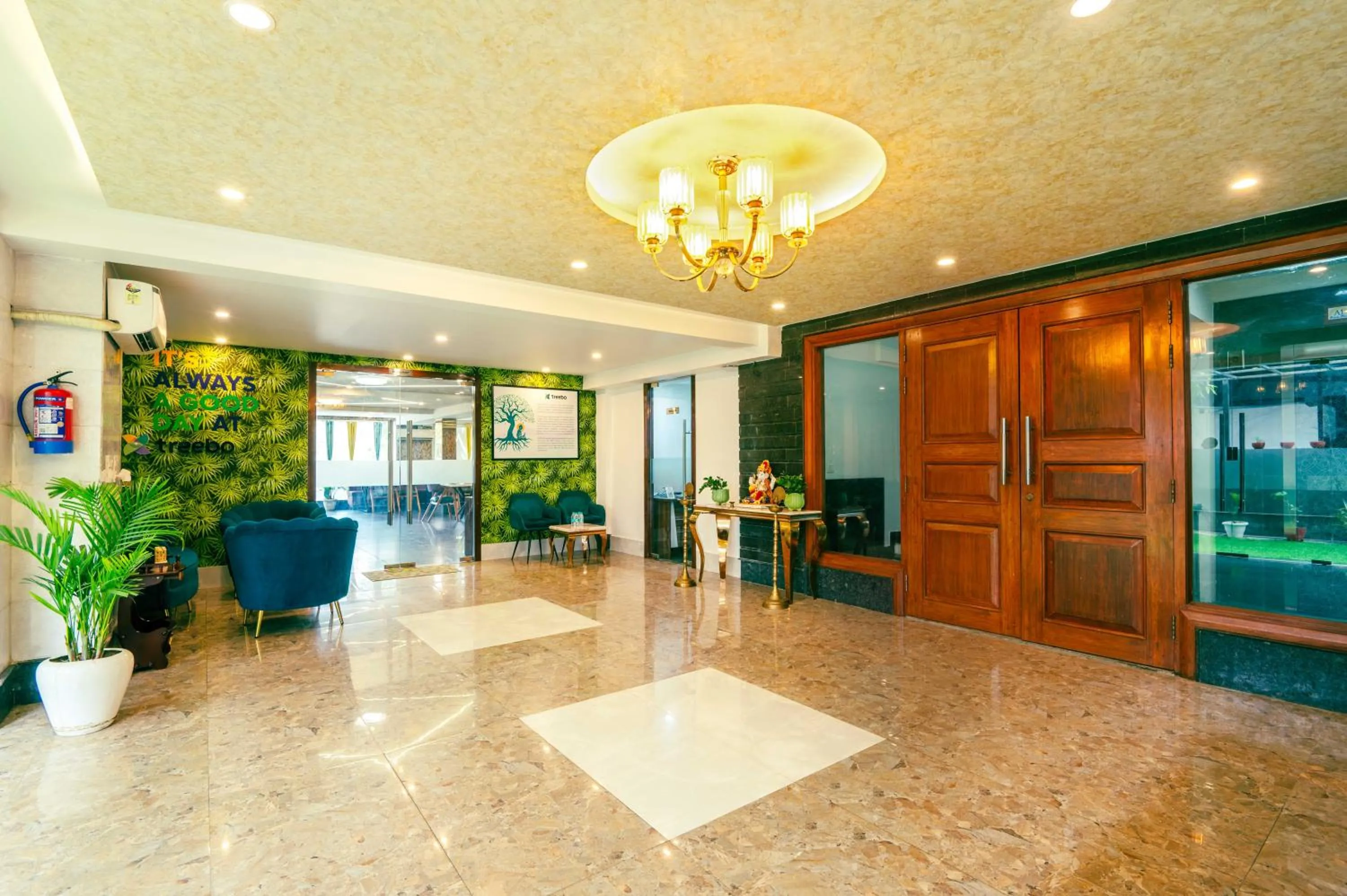 Lobby or reception in Treebo Sunny Feast
