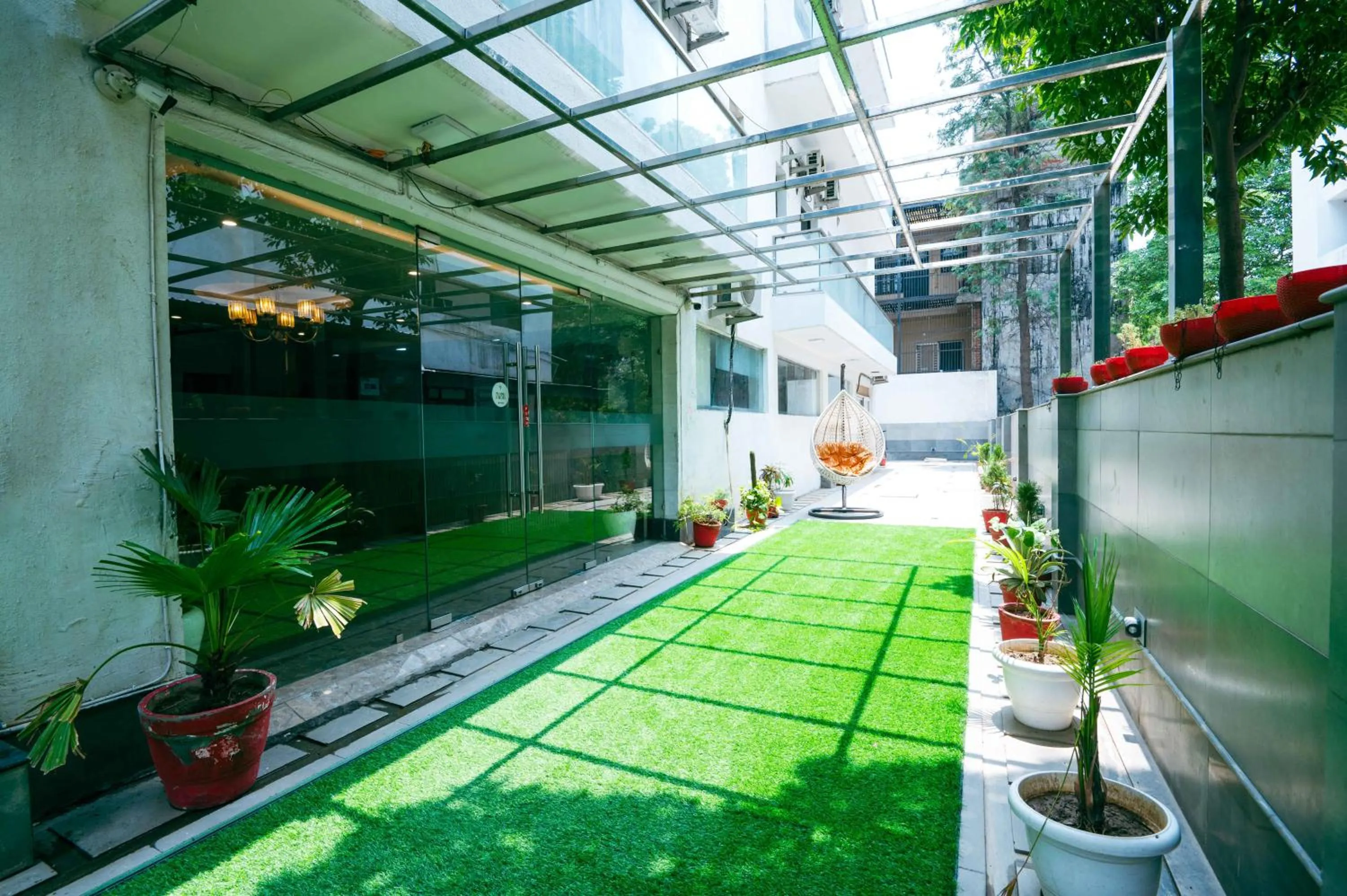 Facade/entrance in Treebo Sunny Feast